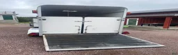Hästtransporter  fordon & transport till salu: Umesläp med sadelkammare - Annons 2
