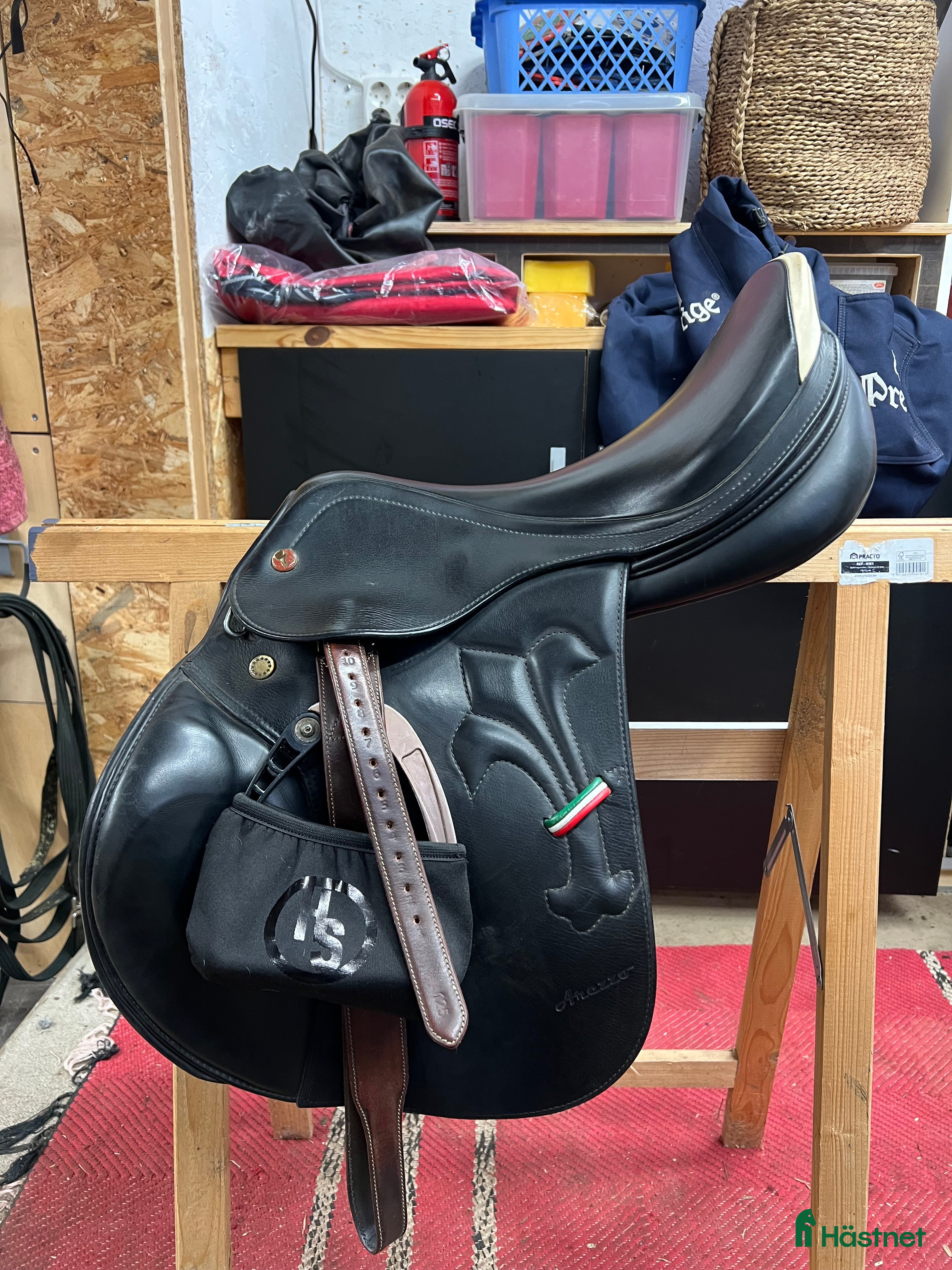 Sadlar hästutrustning till salu: Prestige Arezzo i Nossebro - Annons 5