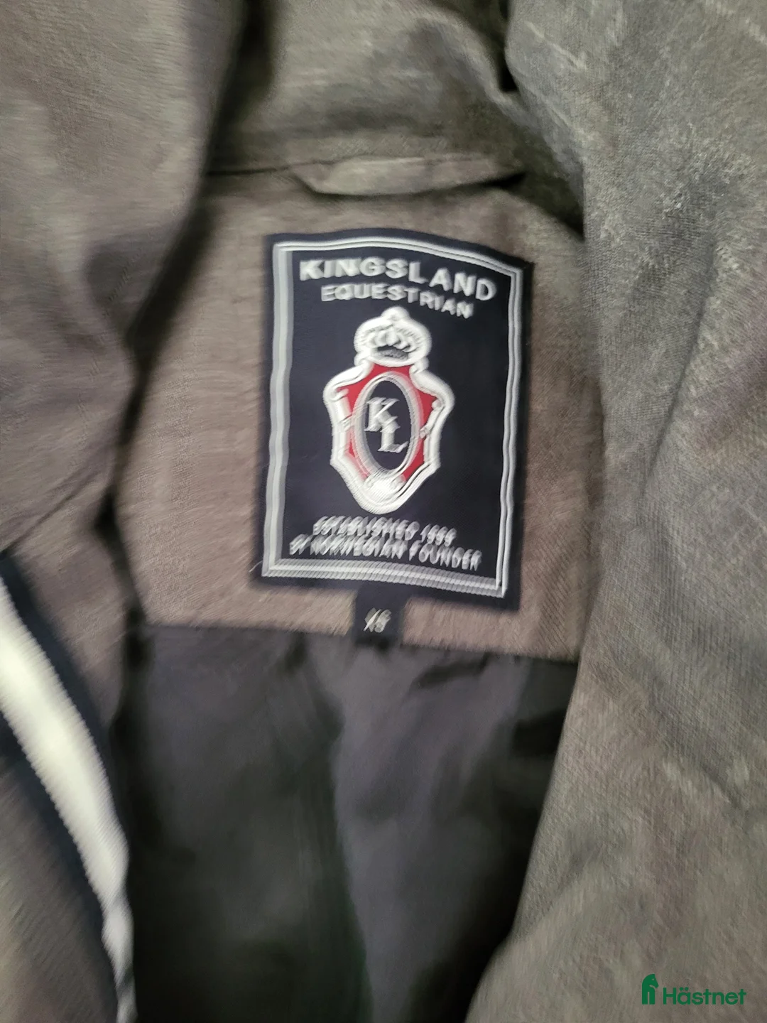 Jackor & Kavajer ryttarutrustning till salu: Trenchcoat från Kingsland  - Annons 2