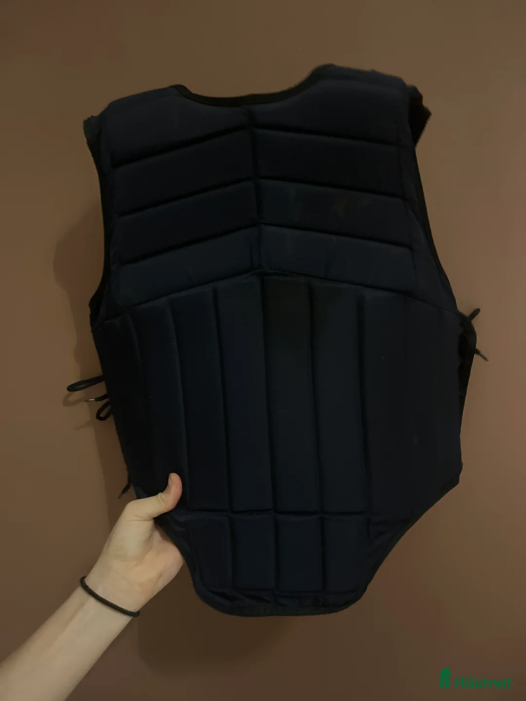 Säkerhetsvästar ryttarutrustning till salu: Ridväst storlek 12. i Lerum - Annons 2