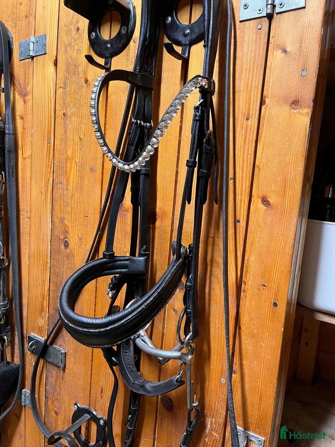 Träns hästutrustning till salu: Fint kandar med bling - Annons 1