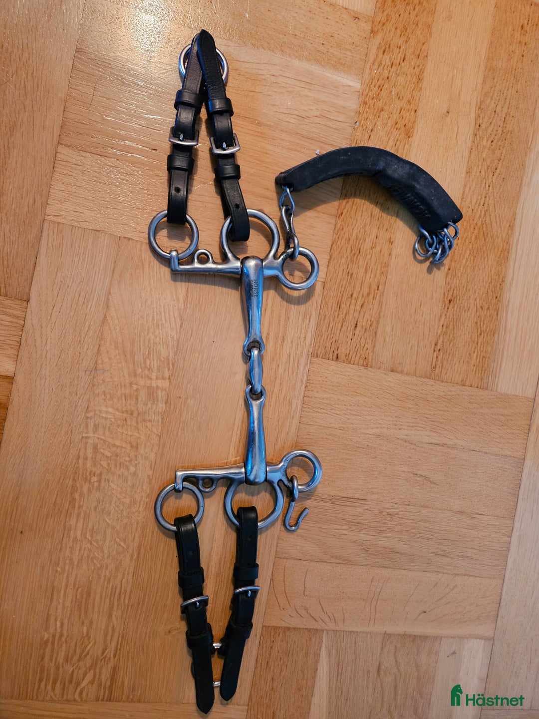 Bett hästutrustning till salu: Pelhambett baby. 13,5 i Lerum - Annons 1