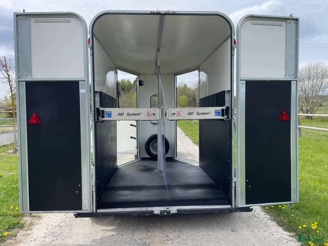 Hästtransporter  fordon & transport till salu: Fautras Provan Premium -21 i Sorunda - Annons 7