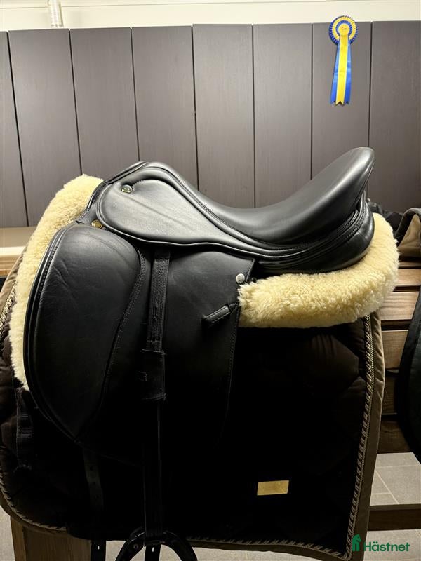 Sadlar hästutrustning Prestige Lucky Idol dressyrsadel - Annons 1