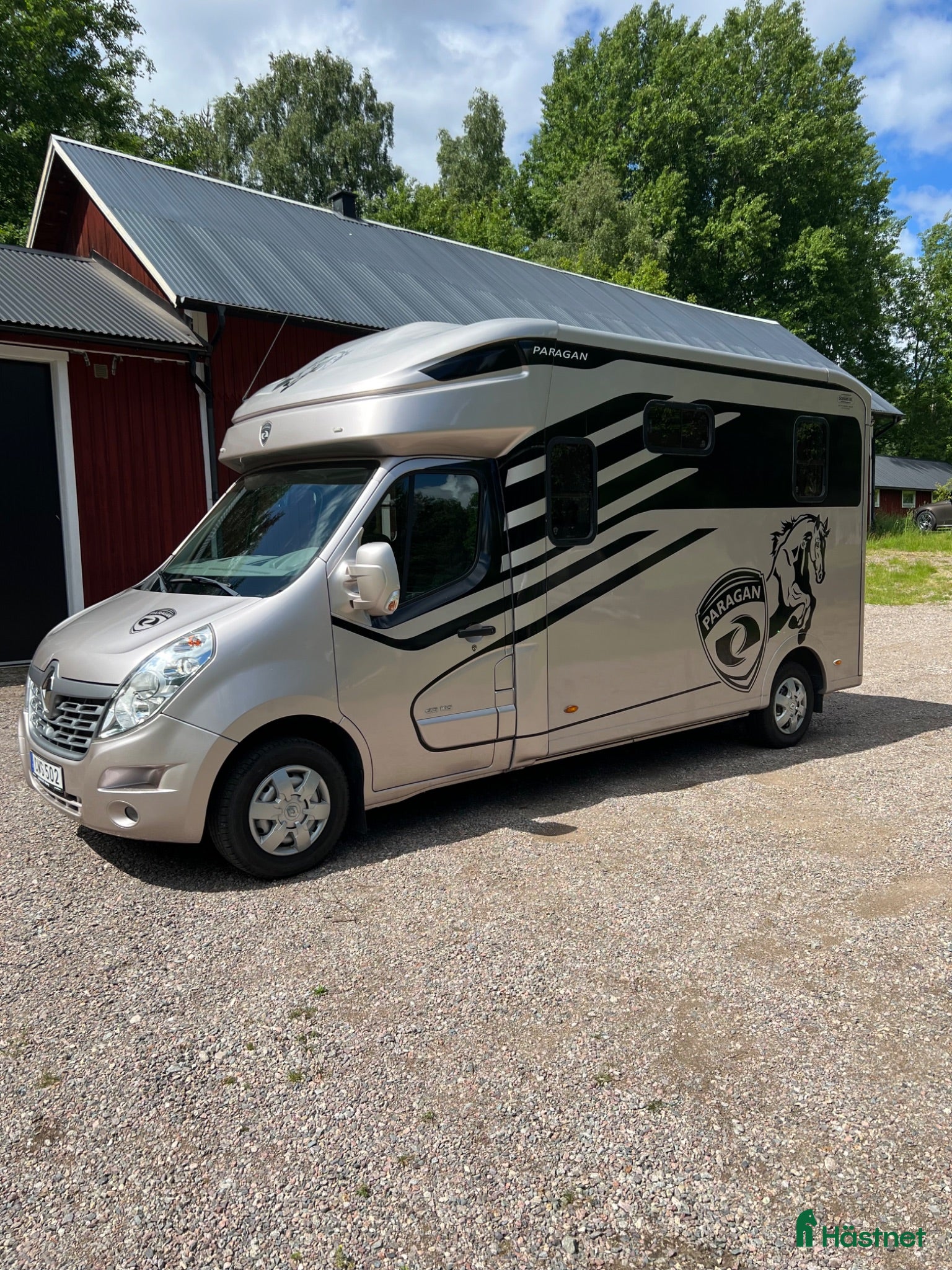 Hästlastbilar  fordon & transport till salu: Snygg B-kortslastbil - Annons 1