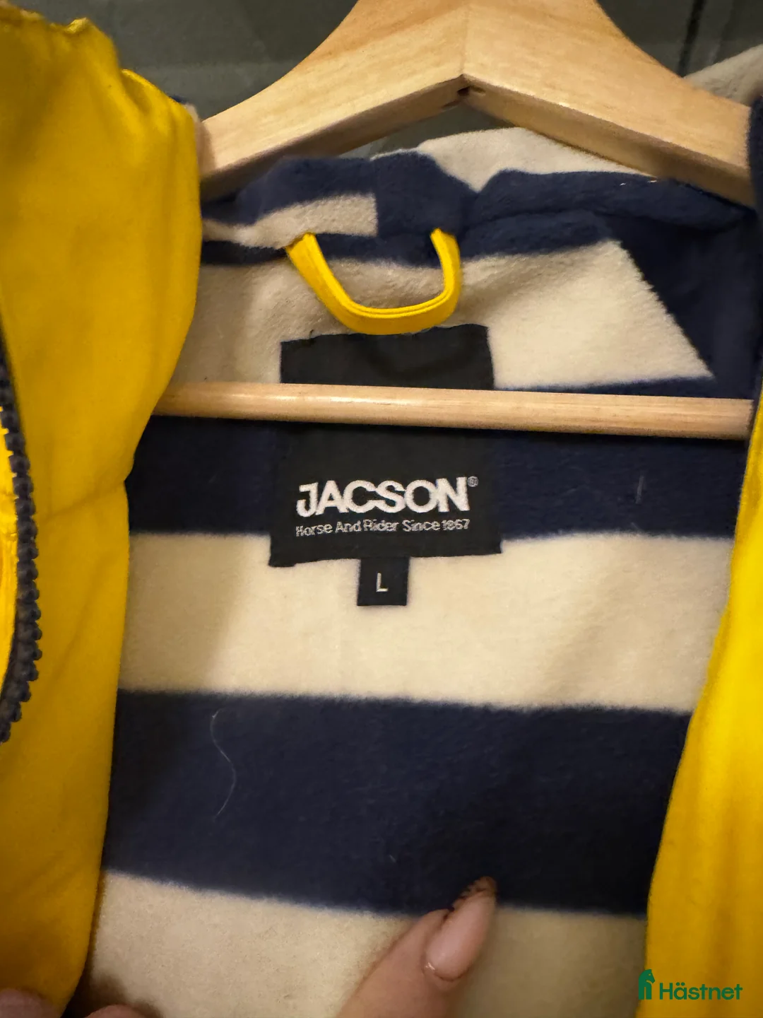 Jackor & Kavajer ryttarutrustning till salu: Regnkappa från Jacson i Kimstad - Annons 2