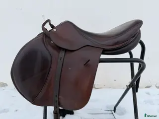 Sadlar hästutrustning Fin Butet hoppsadel i Runhällen - Annons 2