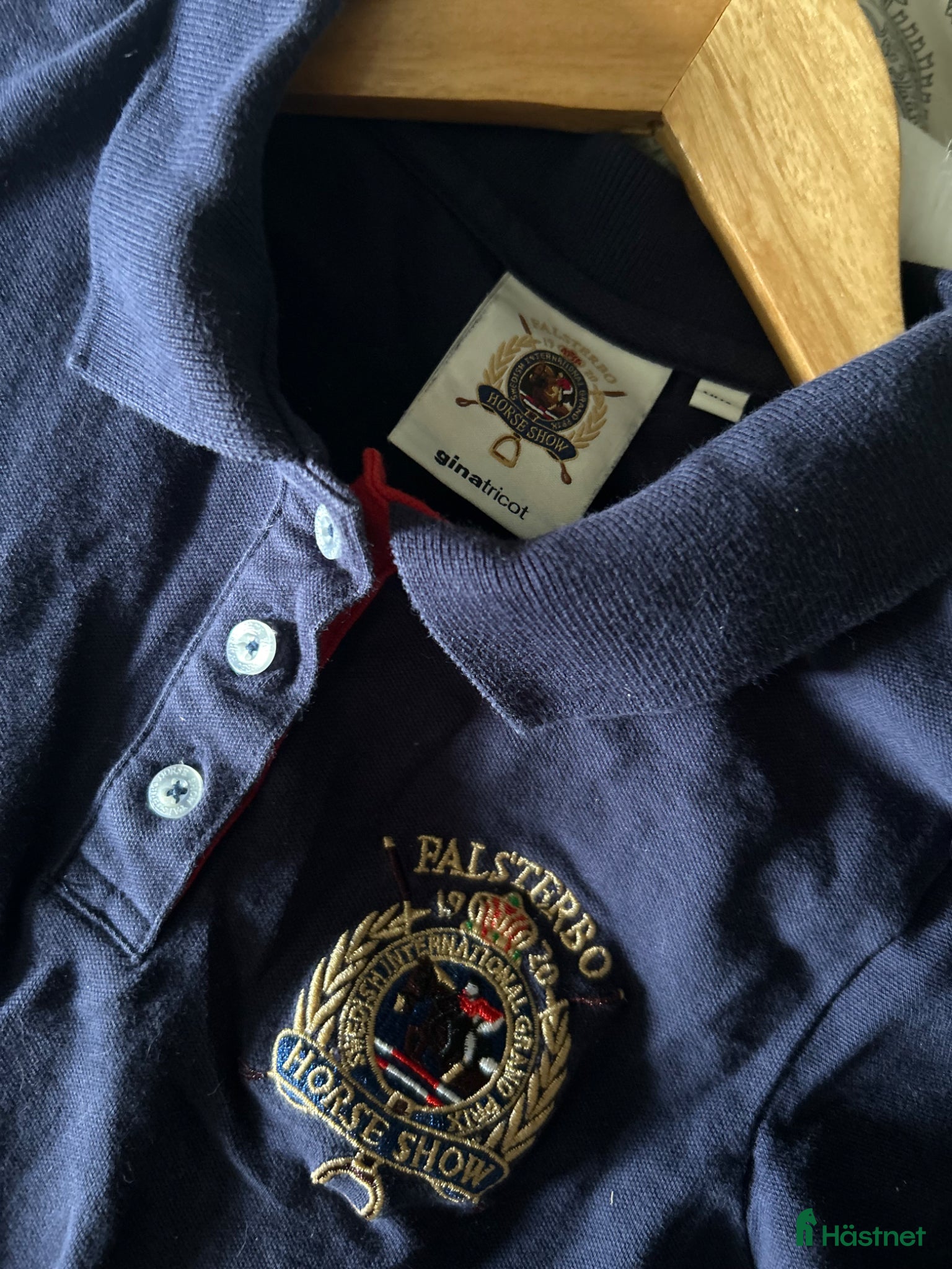 Övrigt Ridkläder ryttarutrustning till salu: Falsterbo hoodie och pikétröjor! - Annons 12
