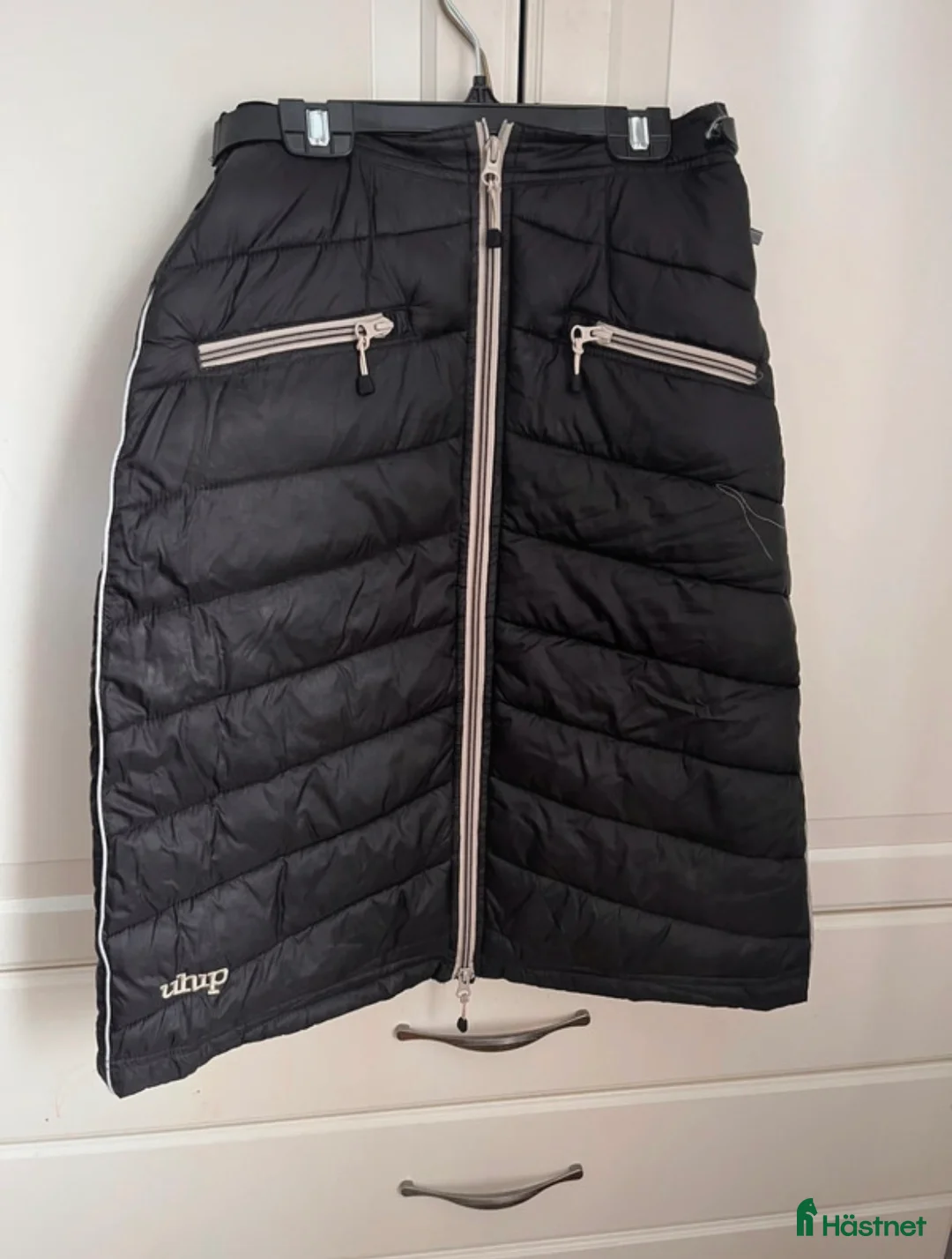 Övrigt Ridkläder ryttarutrustning till salu: Uhip-kjol i Strängnäs - Annons 1