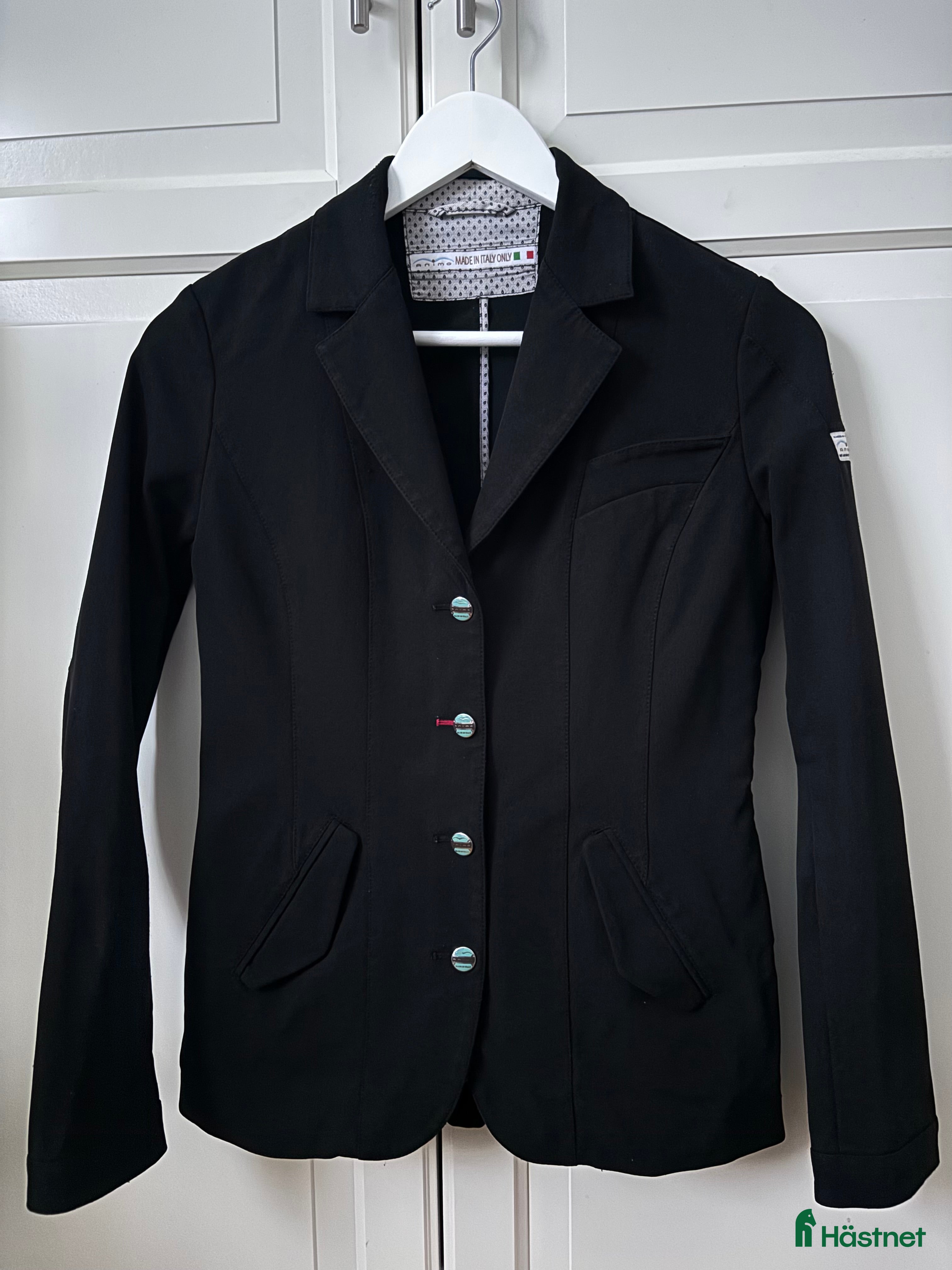 Jackor & Kavajer ryttarutrustning till salu: Fin Animo kavaj i Ulricehamn - Annons 1