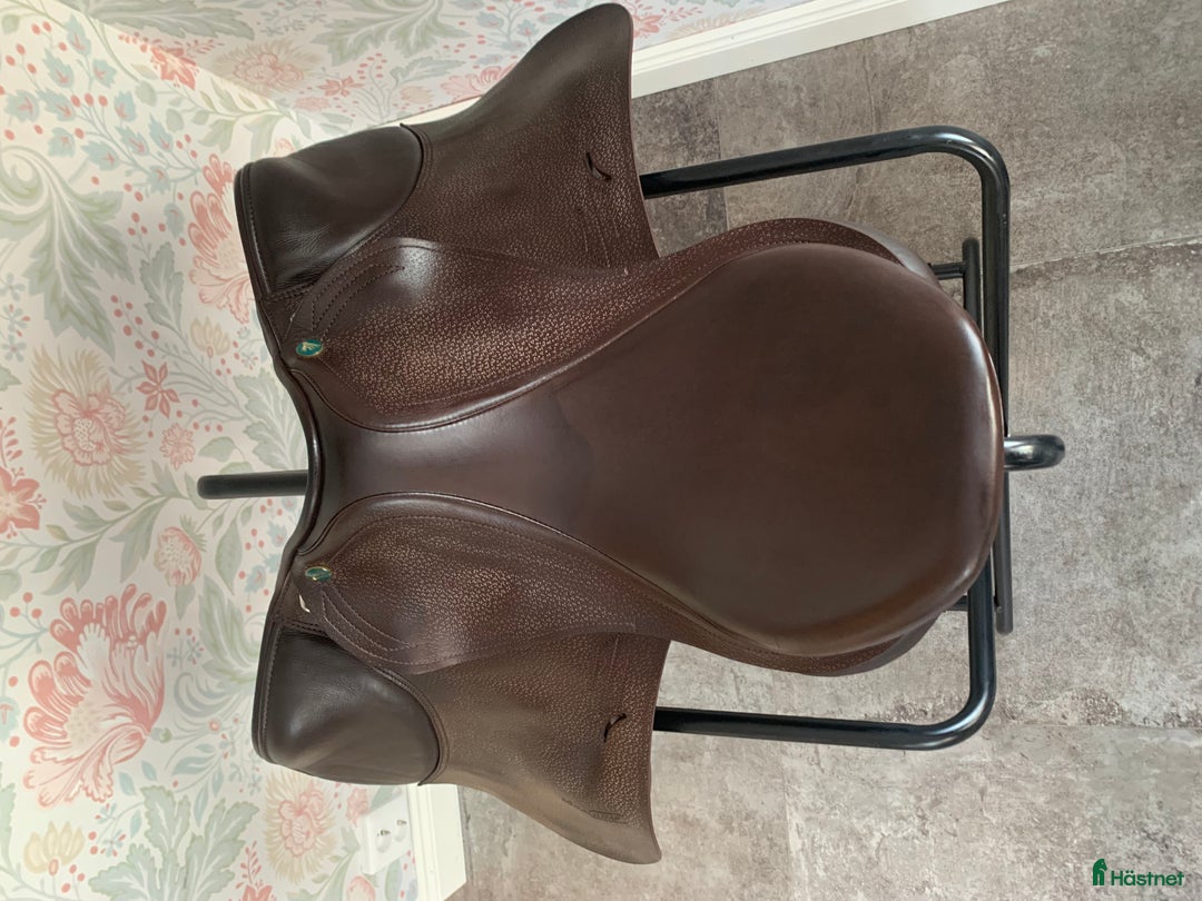 Sadlar hästutrustning till salu: Prestige Roma Jump i Sjulsmark - Annons 3