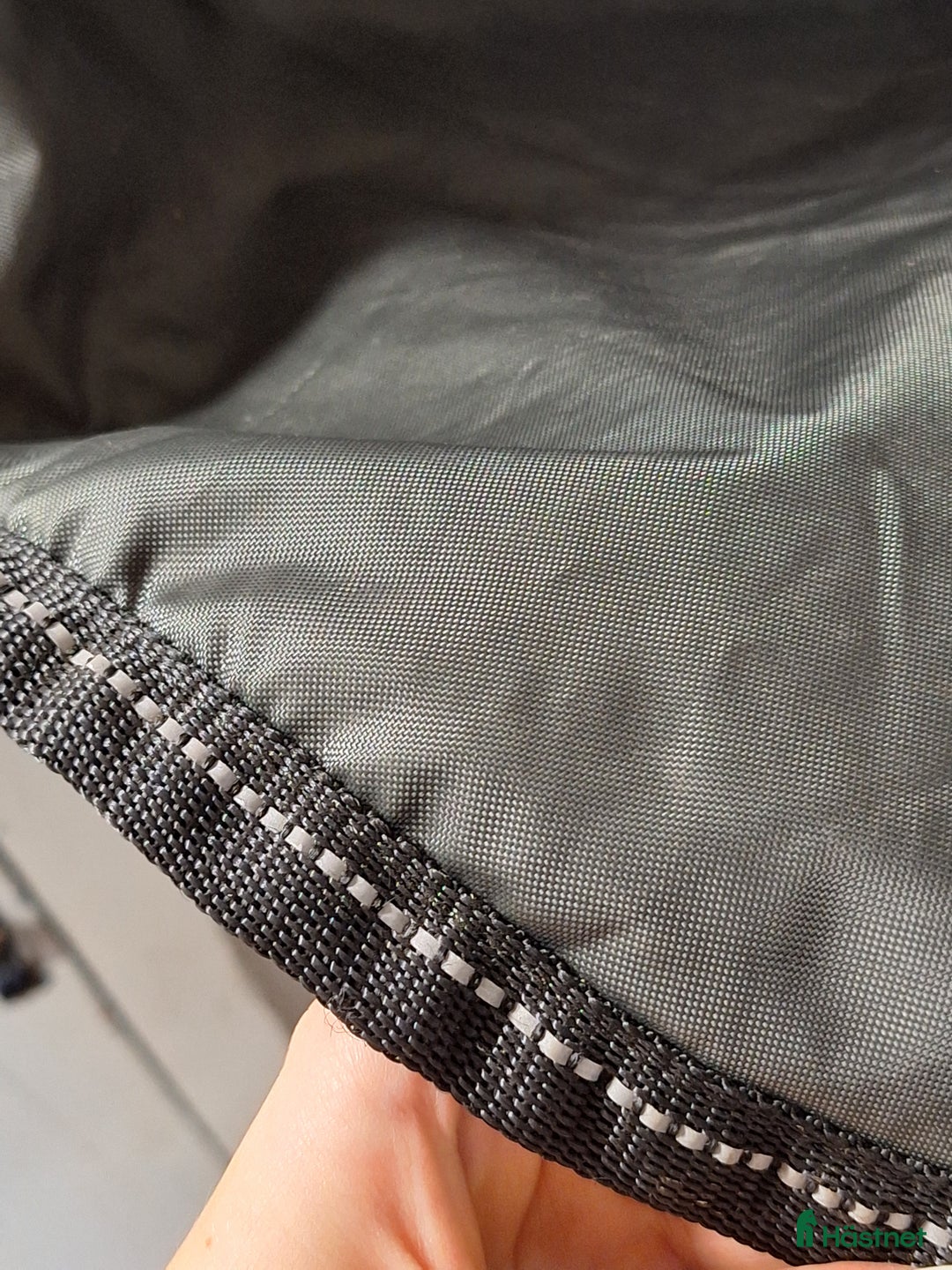 Täcken hästutrustning till salu: Regntät ländtäcke i Sturkö - Annons 4