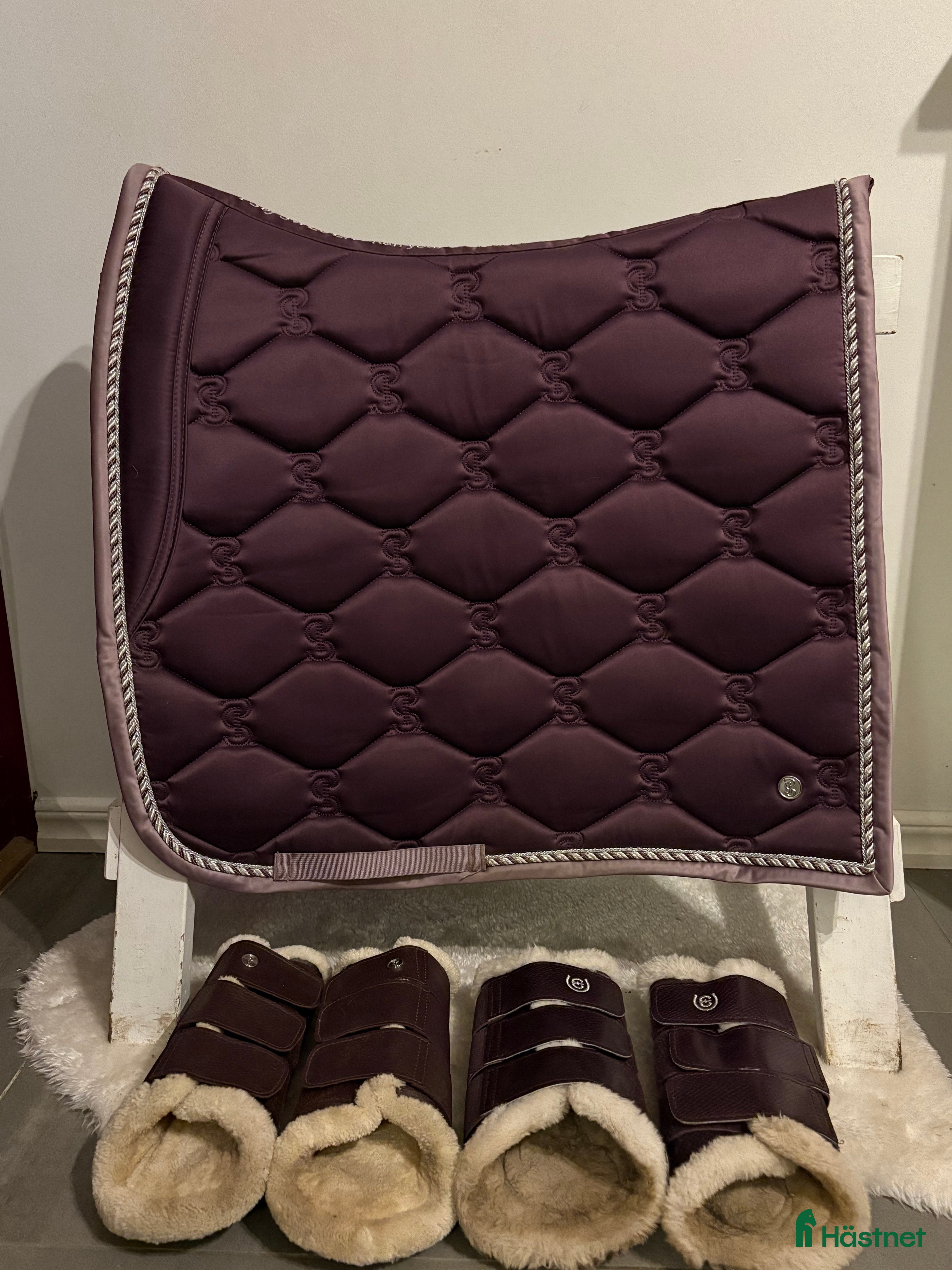 Sadeltillbehör hästutrustning ES & PS dressyrschabrak  - Annons 3