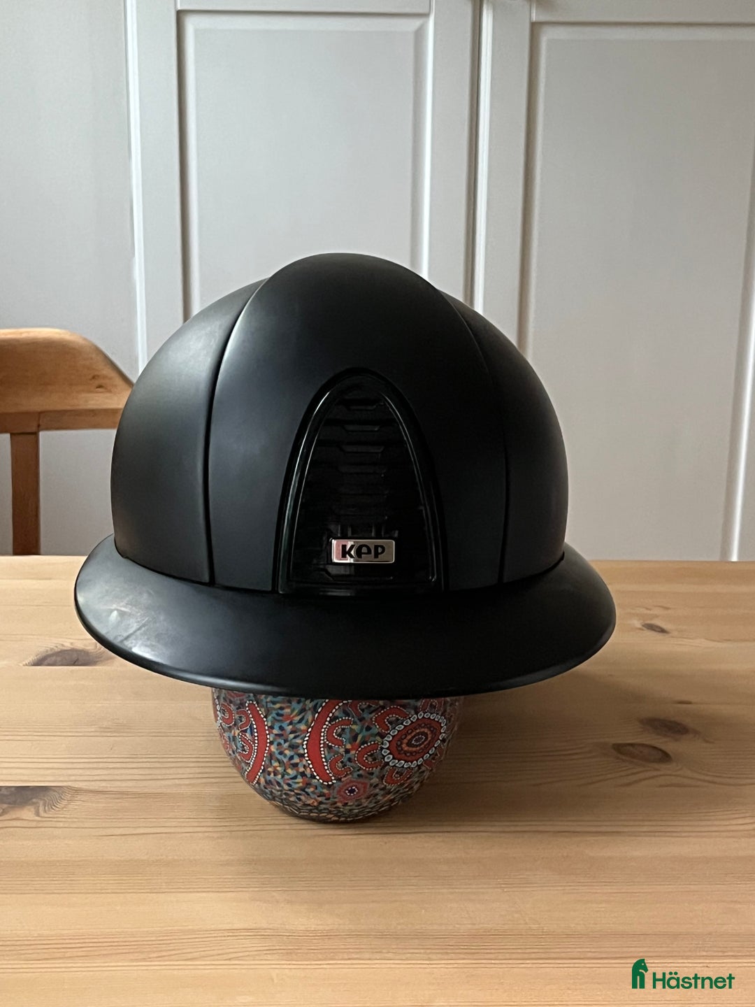 Hjälmar ryttarutrustning till salu: Kep cromo 2.0 svart med solskärm i Limhamn - Annons 1