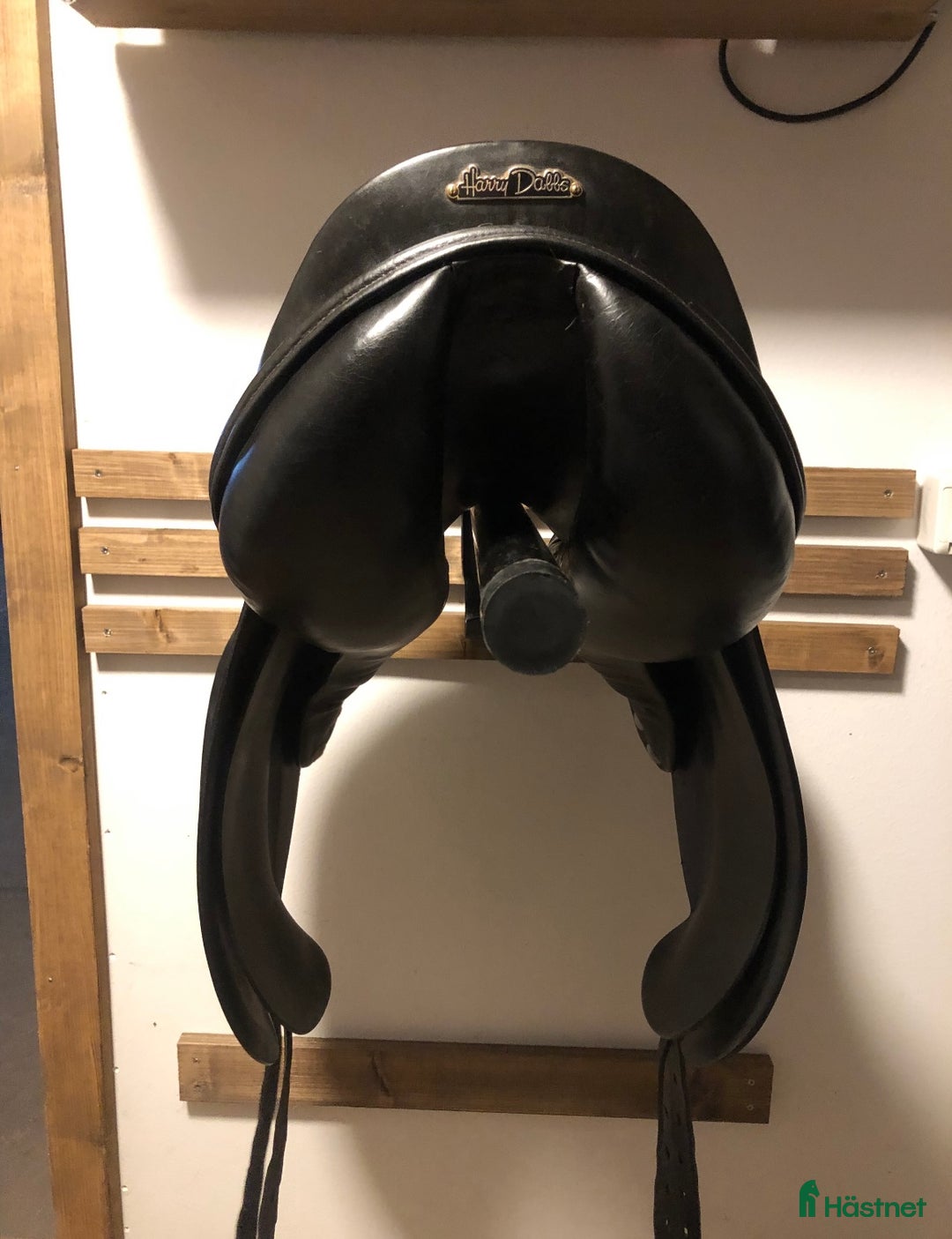 Sadlar hästutrustning till salu: Dressyrsadel Harry Dabbs i Laholm - Annons 3