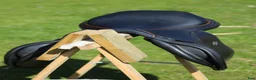 Sadlar hästutrustning till salu: Equipe Linnea Expression 16,5” - Annons 3