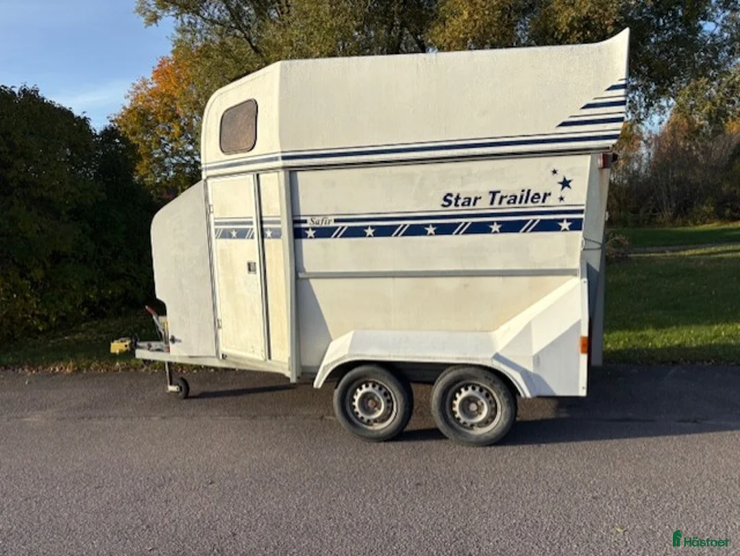Hästtransporter  fordon & transport till salu: Star Trailer Safir - Hästtransport i Storvreta - Annons 1