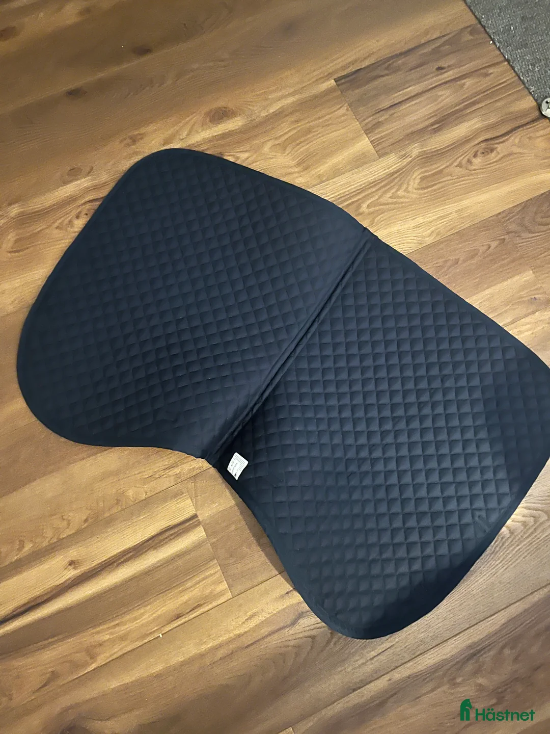 Schabrak & Vojlockar hästutrustning till salu: Helt nytt Fairfield schabrak marinblått  i Nyköping - Annons 2