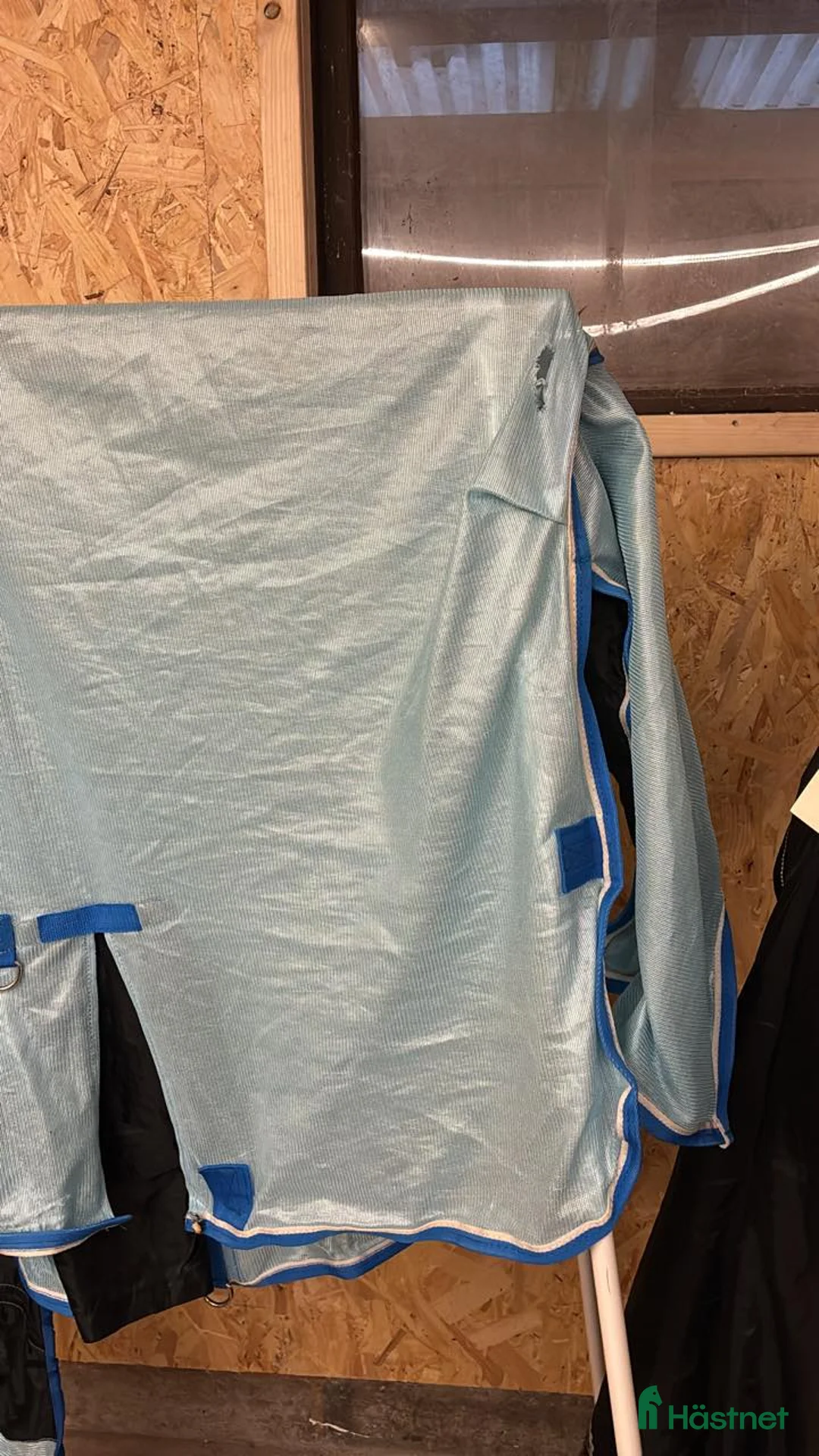 Täcken hästutrustning till salu: Stl 125 Flugtäcke med hals i Söderköping - Annons 2