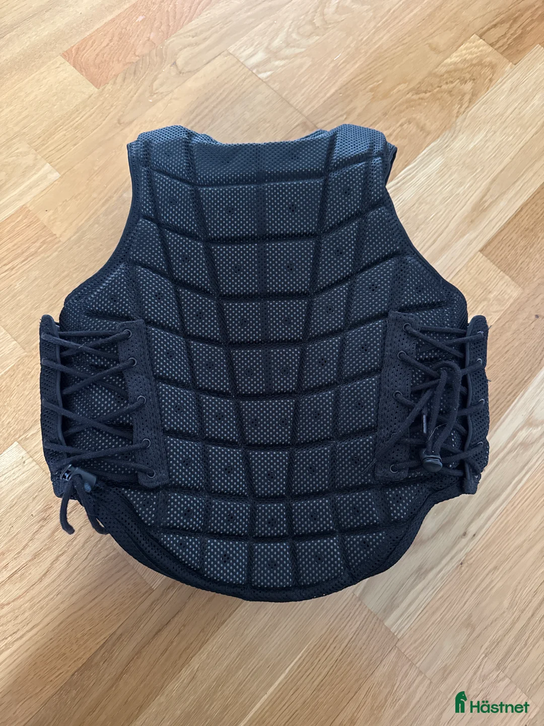 Säkerhetsvästar ryttarutrustning till salu: Champion junior säkerhetsväst  i Stenungsund - Annons 2