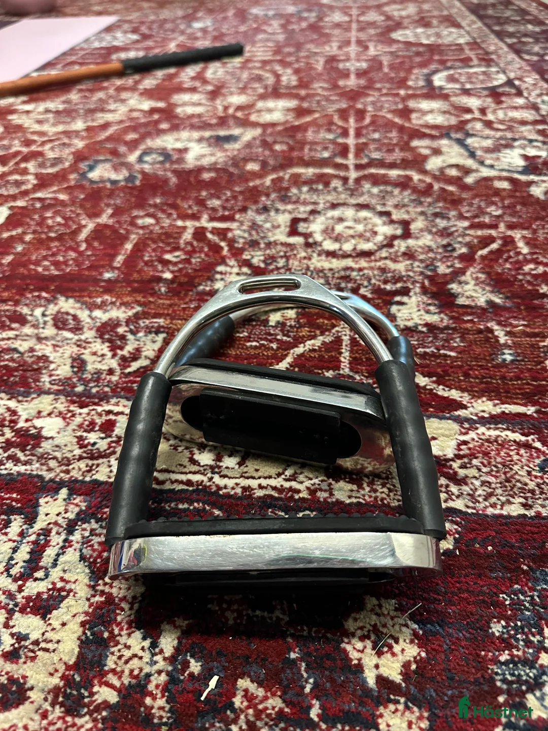 Stigbyglar hästutrustning till salu: Sprengers säkerhets stigbygel i Västerås - Annons 2