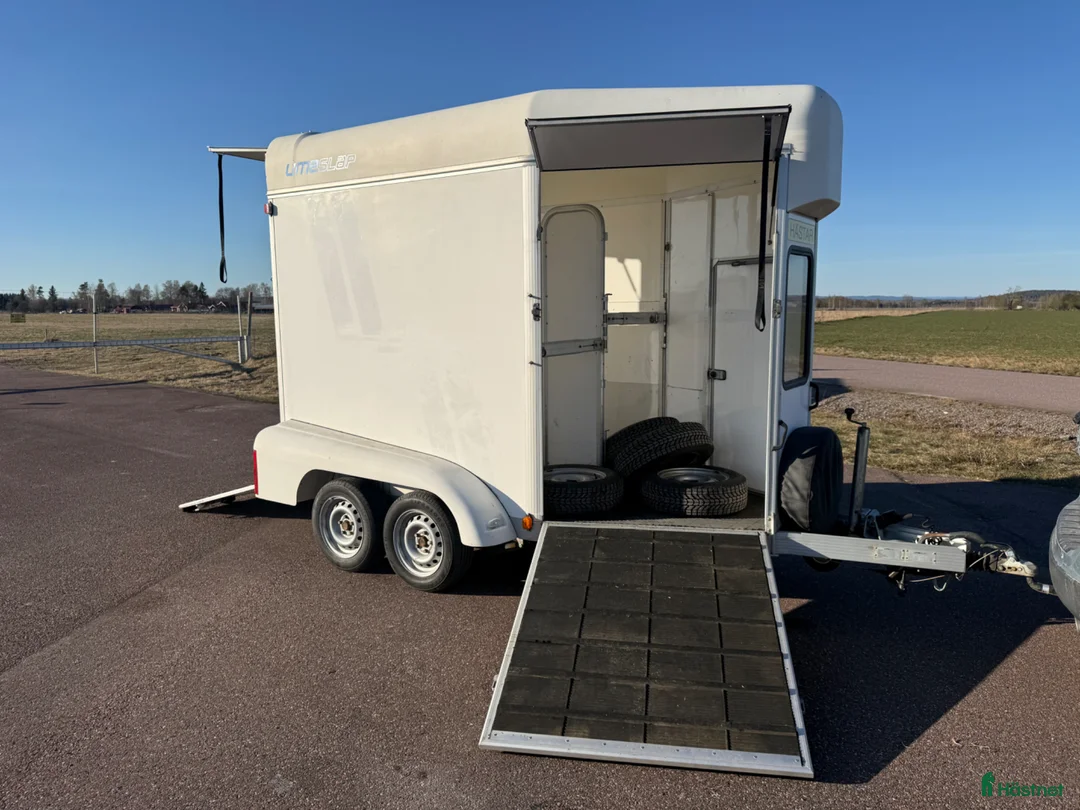 Hästtransporter  fordon & transport till salu: UME B45 -08  - Annons 1
