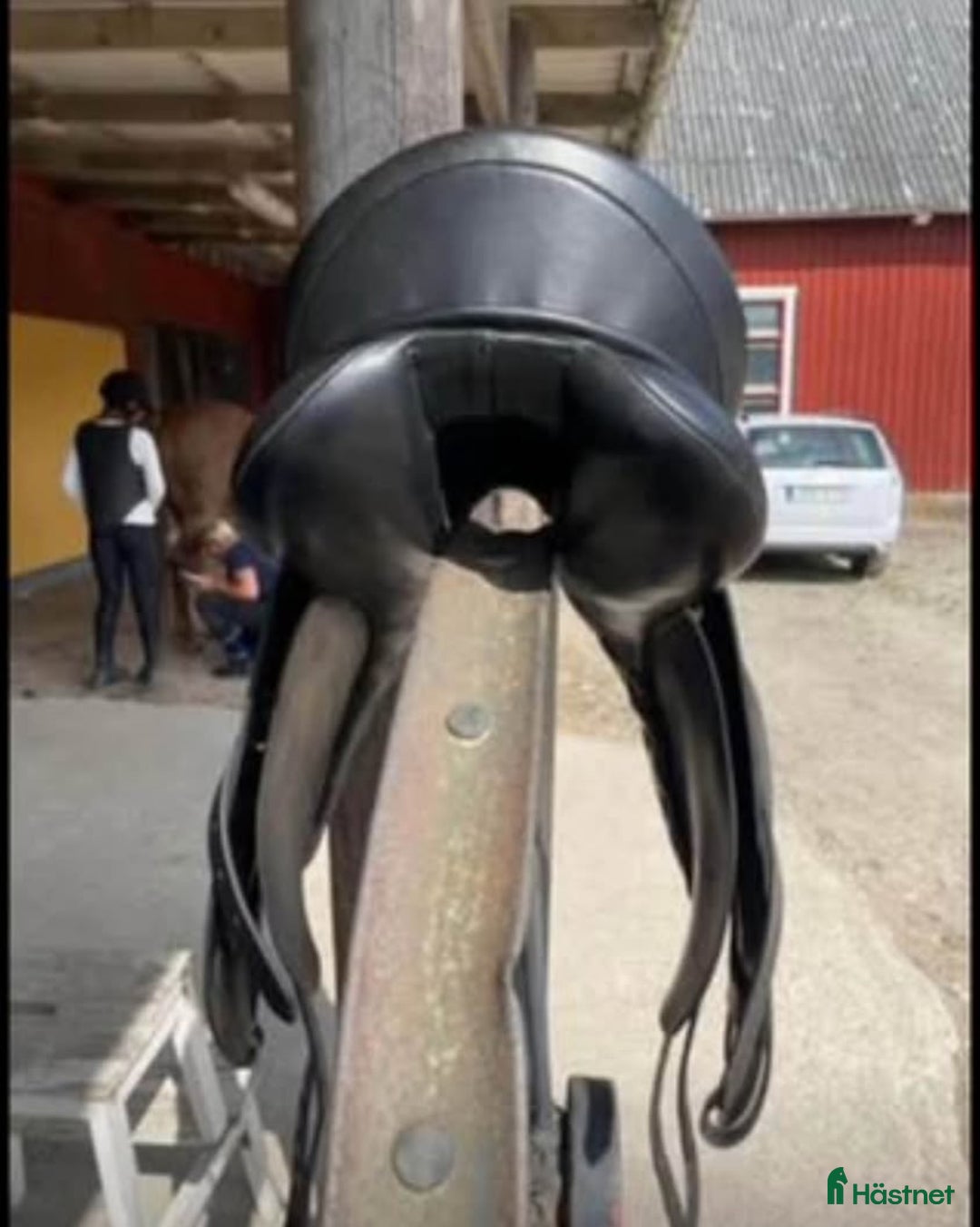 Sadlar hästutrustning till salu: Dressyrsadel Pfiff Amaretto 17,5” i Svedala - Annons 3