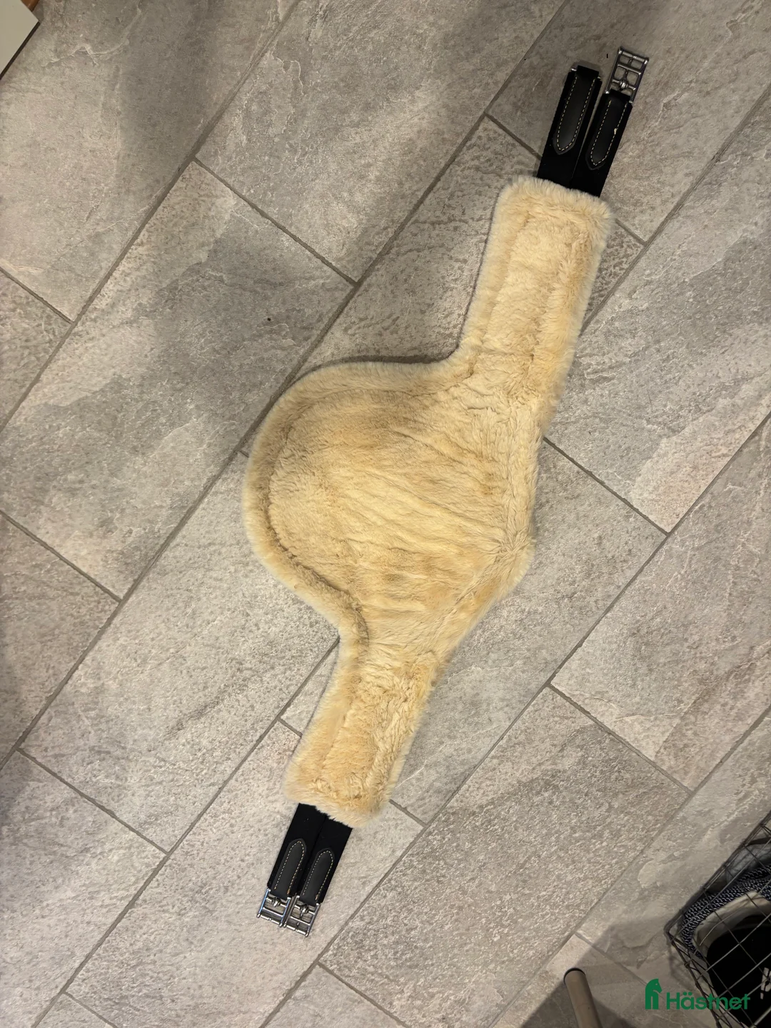 Sadeltillbehör hästutrustning till salu: Anatomisk sadelgjord, magplatta säljes i Västra Frölunda - Annons 2