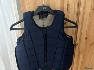 Säkerhetsvästar ryttarutrustning till salu: Racesafe - Annons 1