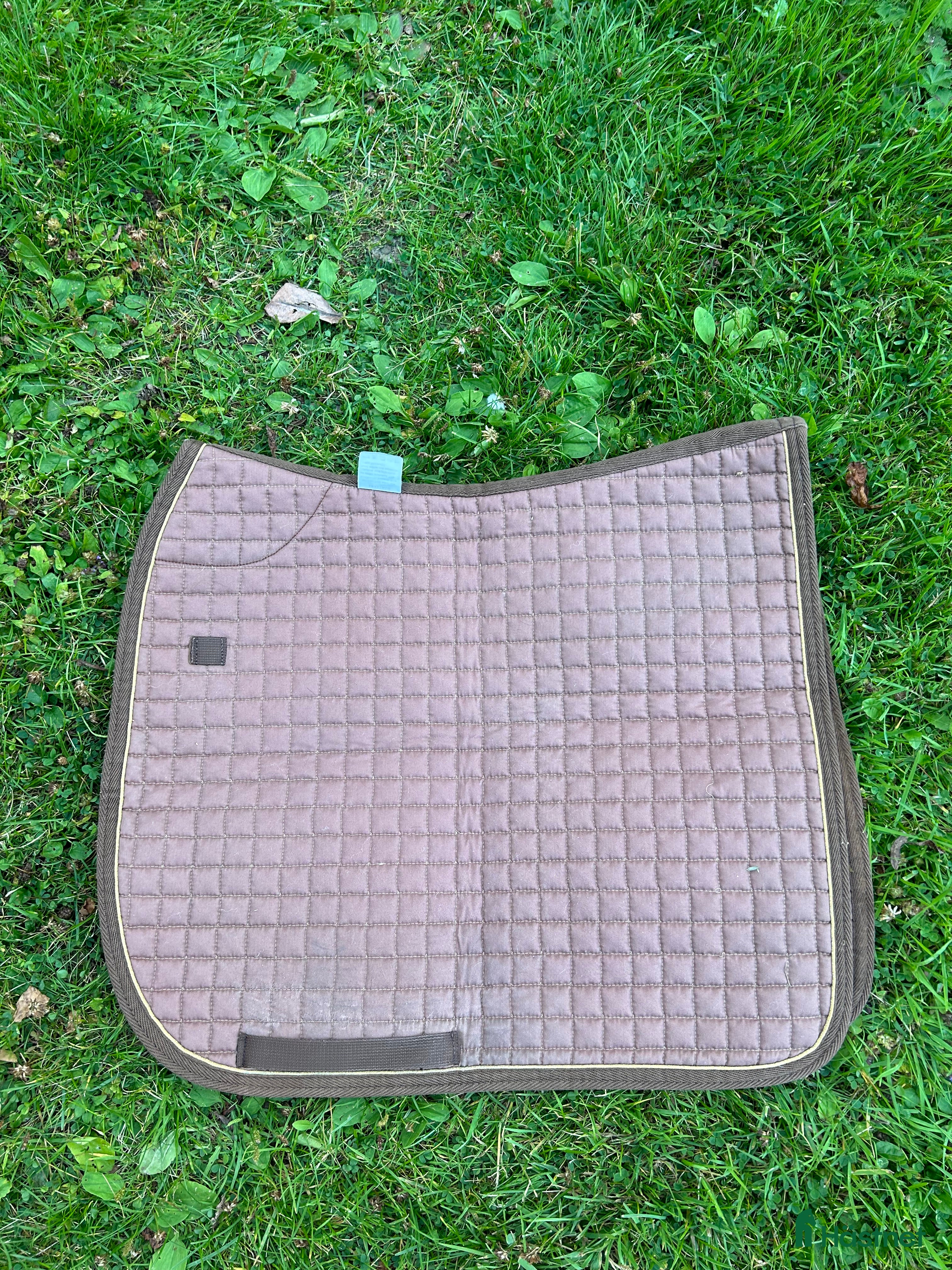 Schabrak & Vojlockar hästutrustning till salu: Mias schabrak dressyr i Sala - Annons 7