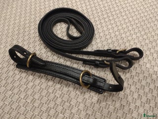 Träns hästutrustning till salu: Cavemore nosdel och tygel svart/ mässing i Klippan - Annons 17