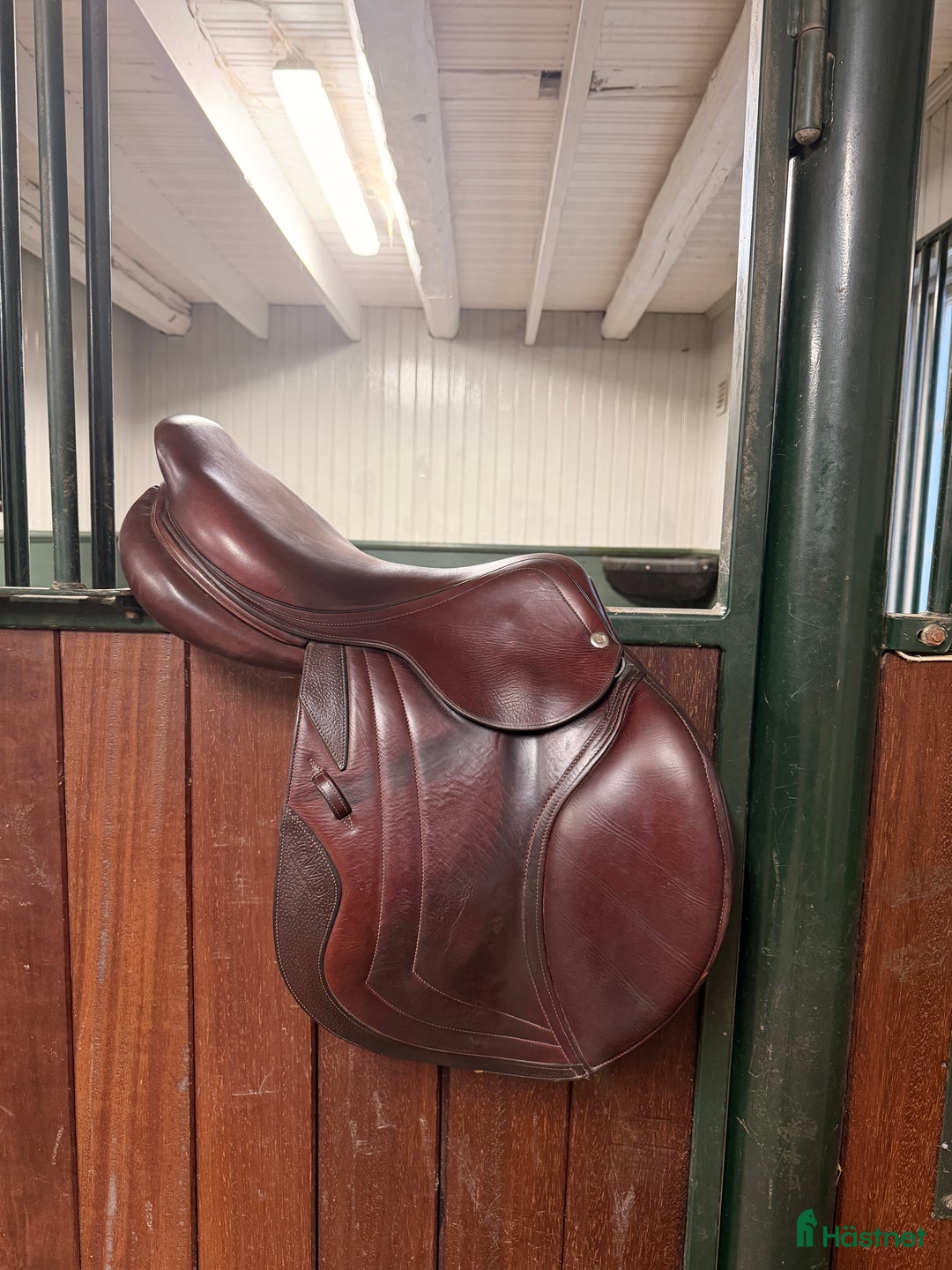 Sadlar hästutrustning till salu: CWD sadel med dubbelt kalvskinn  i Göteborg - Annons 2