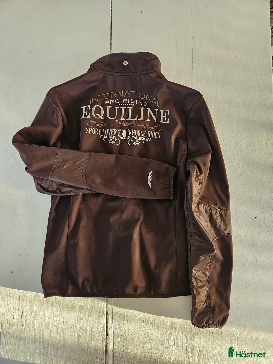 Jackor & Kavajer ryttarutrustning till salu: Brun Equiline skaljacka  i Härnösand - Annons 2