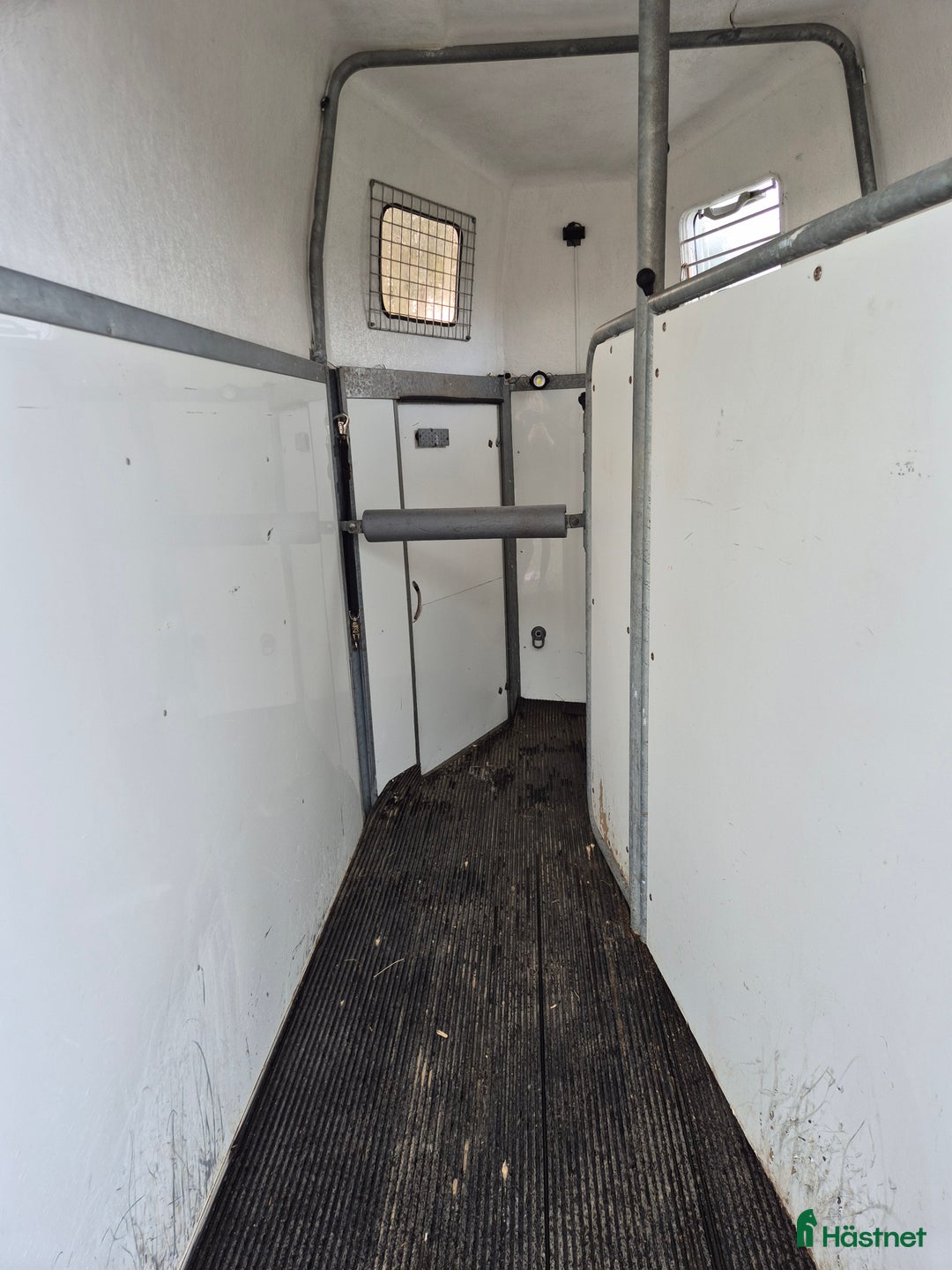 Hästtransporter  fordon & transport till salu: Renoverad kyllinge kärra i Genarp - Annons 5