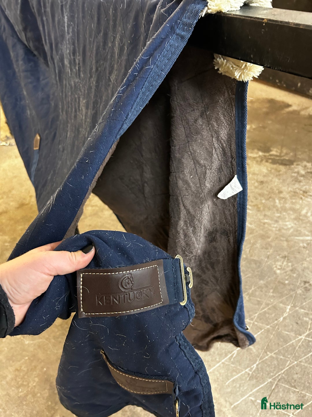 Täcken hästutrustning till salu: Kentucky fleecetäcke i Uppsala - Annons 3