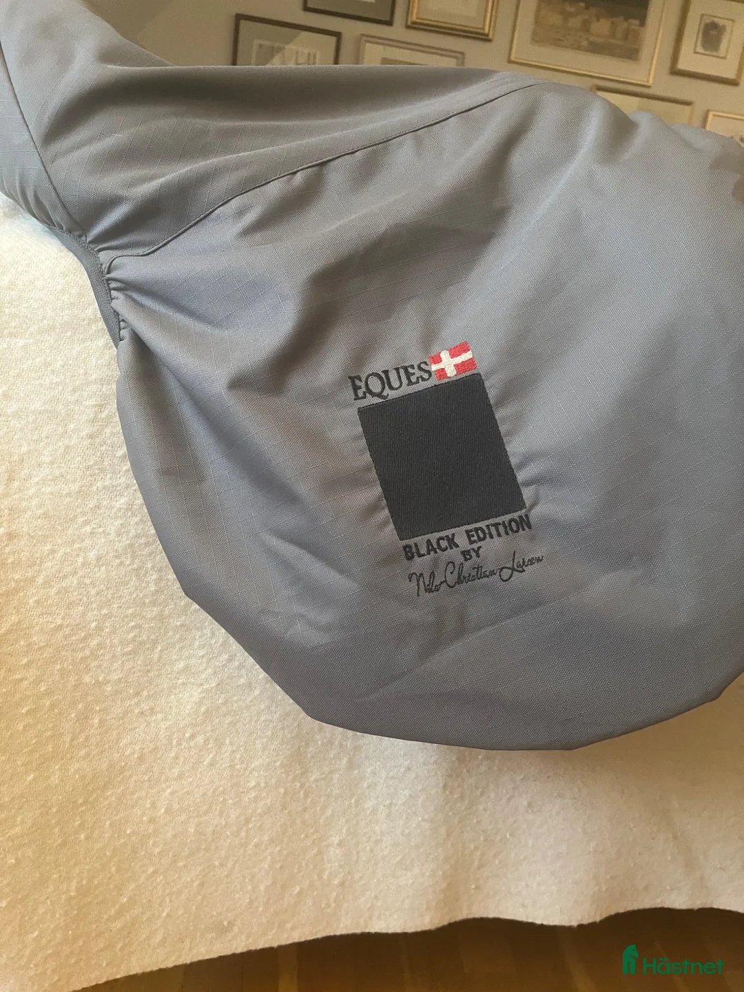Sadlar hästutrustning till salu: Eques Gold by Black Edition 16,5 svart  i Karlstad - Annons 7