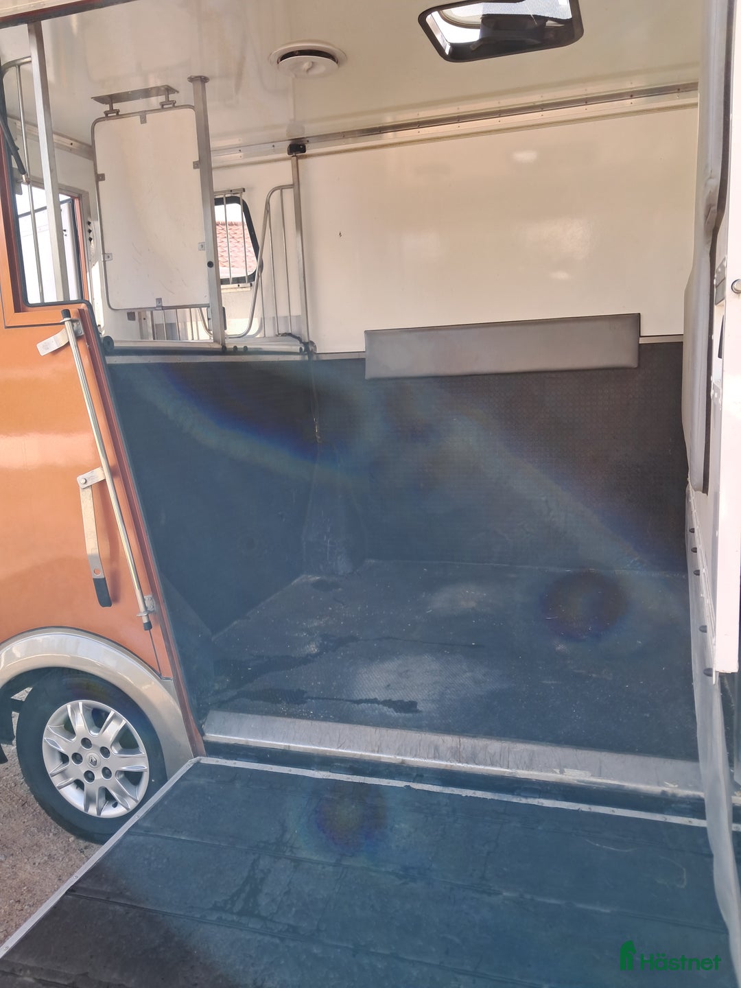 Hästlastbilar  fordon & transport till salu: 5 sits hästbil fint skick, rikligt utrustad i Vaggeryd - Bild 5