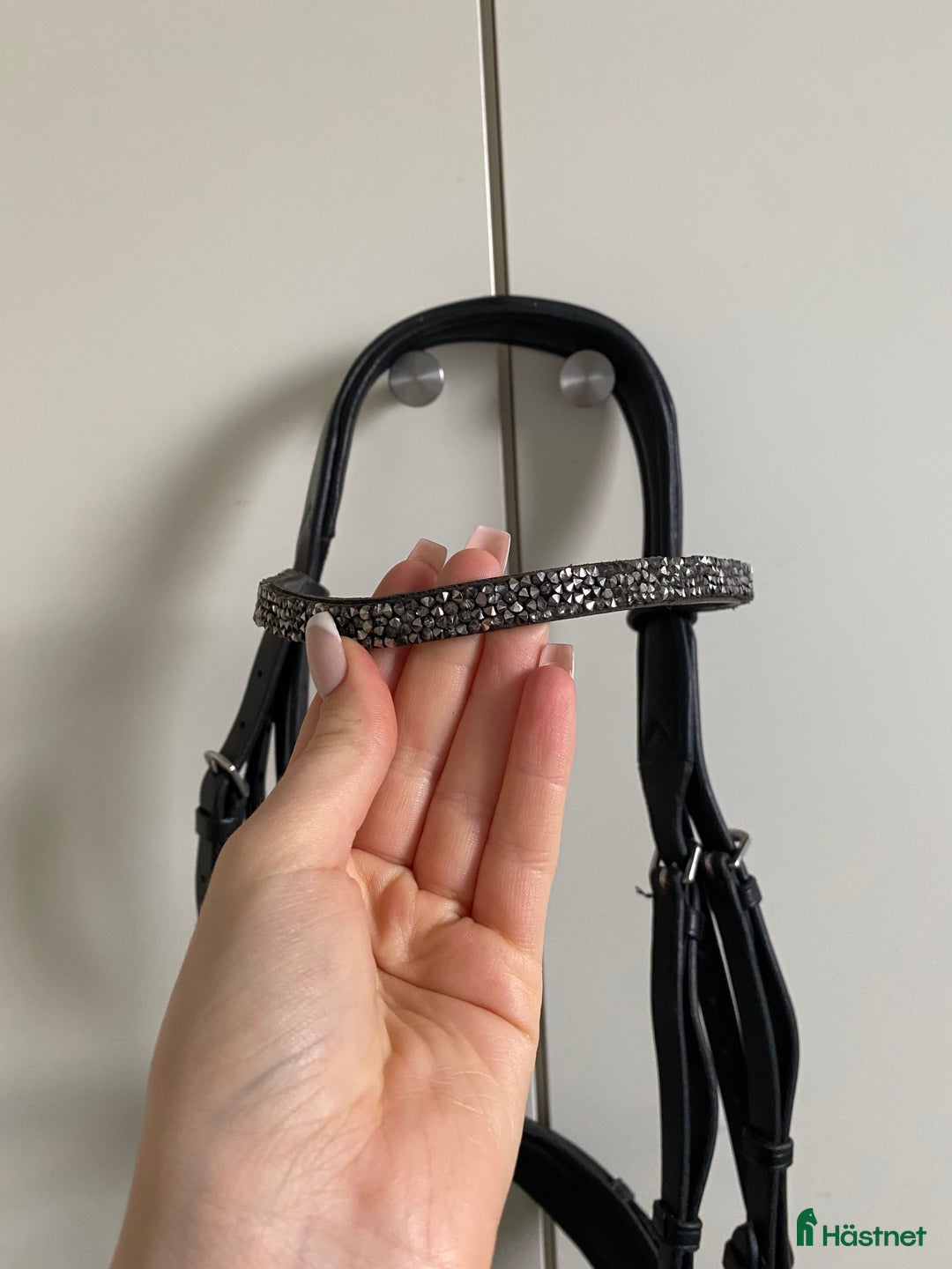 Träns hästutrustning till salu: Träns och lädergrimma säljes! i Frillesås - Annons 22