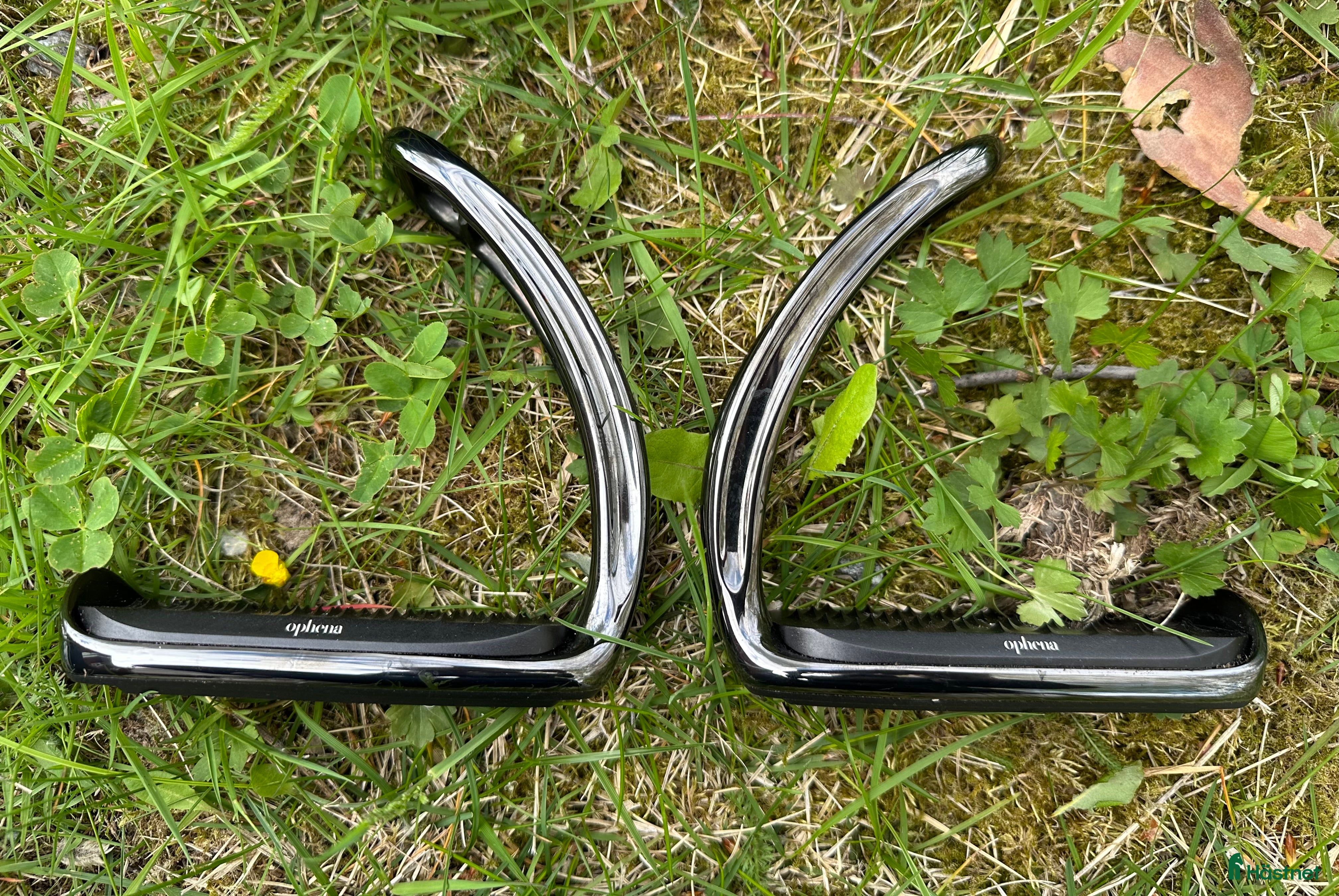 Stigbyglar hästutrustning Ophena stigbyglar i Köping - Annons 1