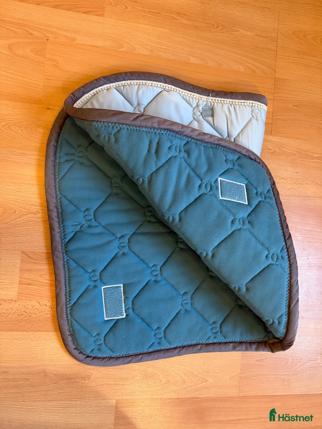 Schabrak & Vojlockar hästutrustning till salu: Equestrian Stockholm Ice Blue - Annons 3