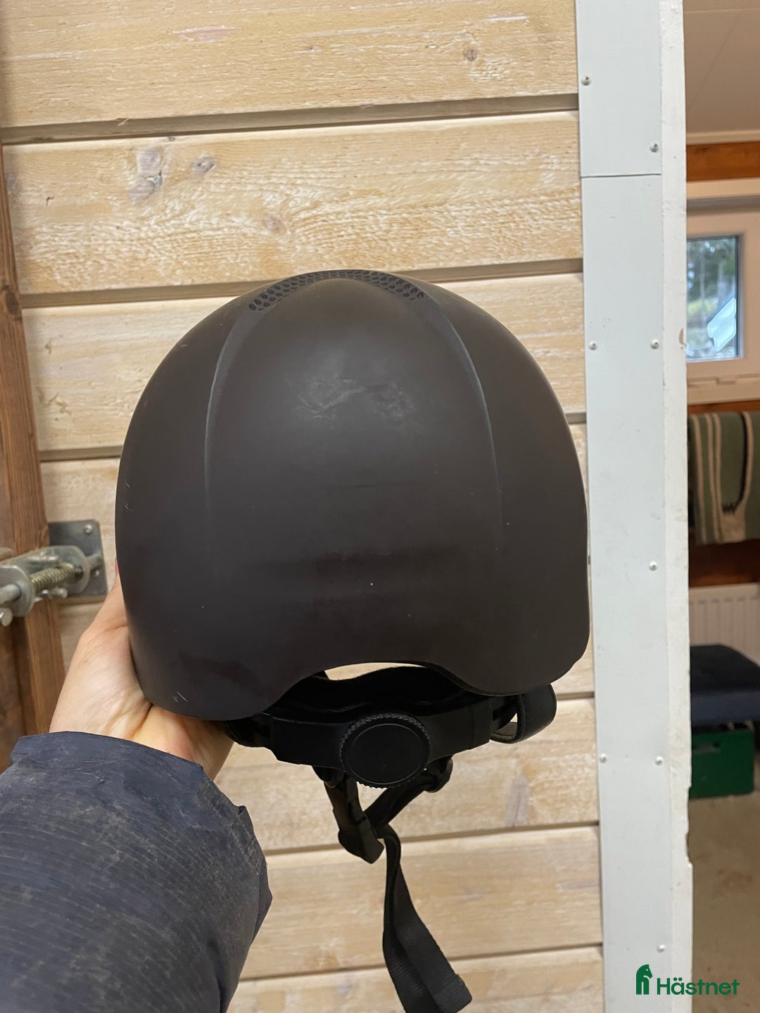 Hjälmar ryttarutrustning till salu: Ridhjälm stl 48-52 i Offerdal - Annons 3