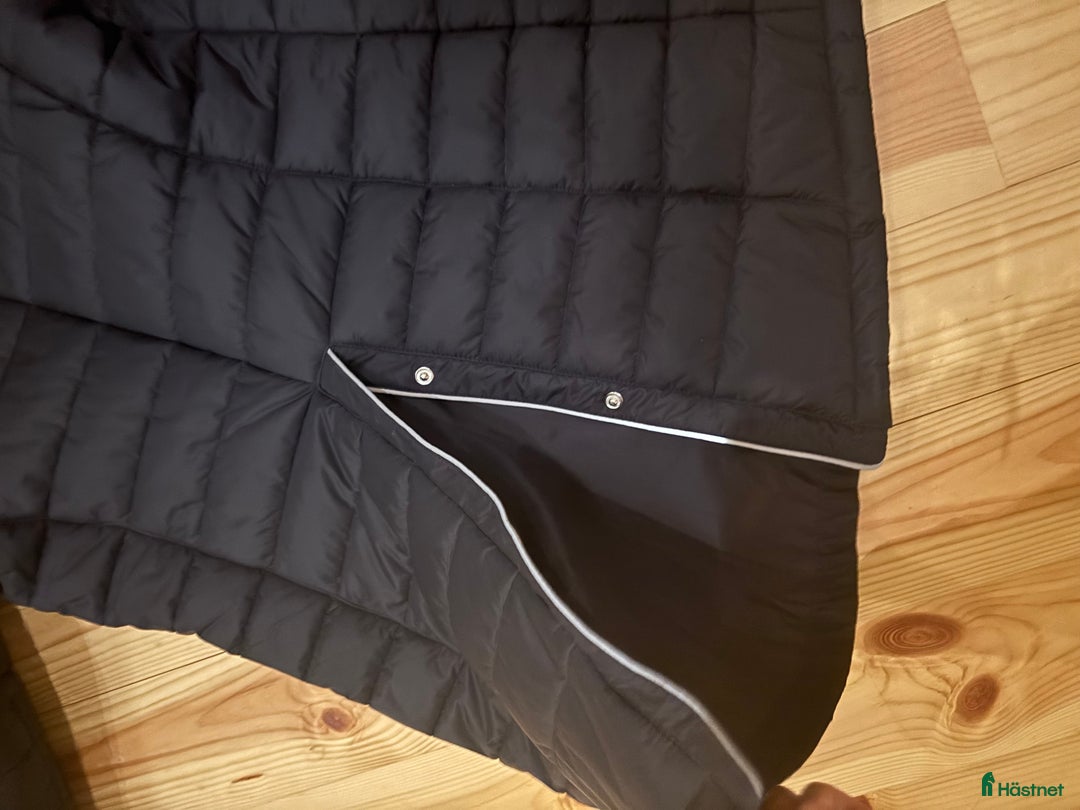 Jackor & Kavajer ryttarutrustning till salu: Helt ny uhip jacka  i Västerås - Annons 4