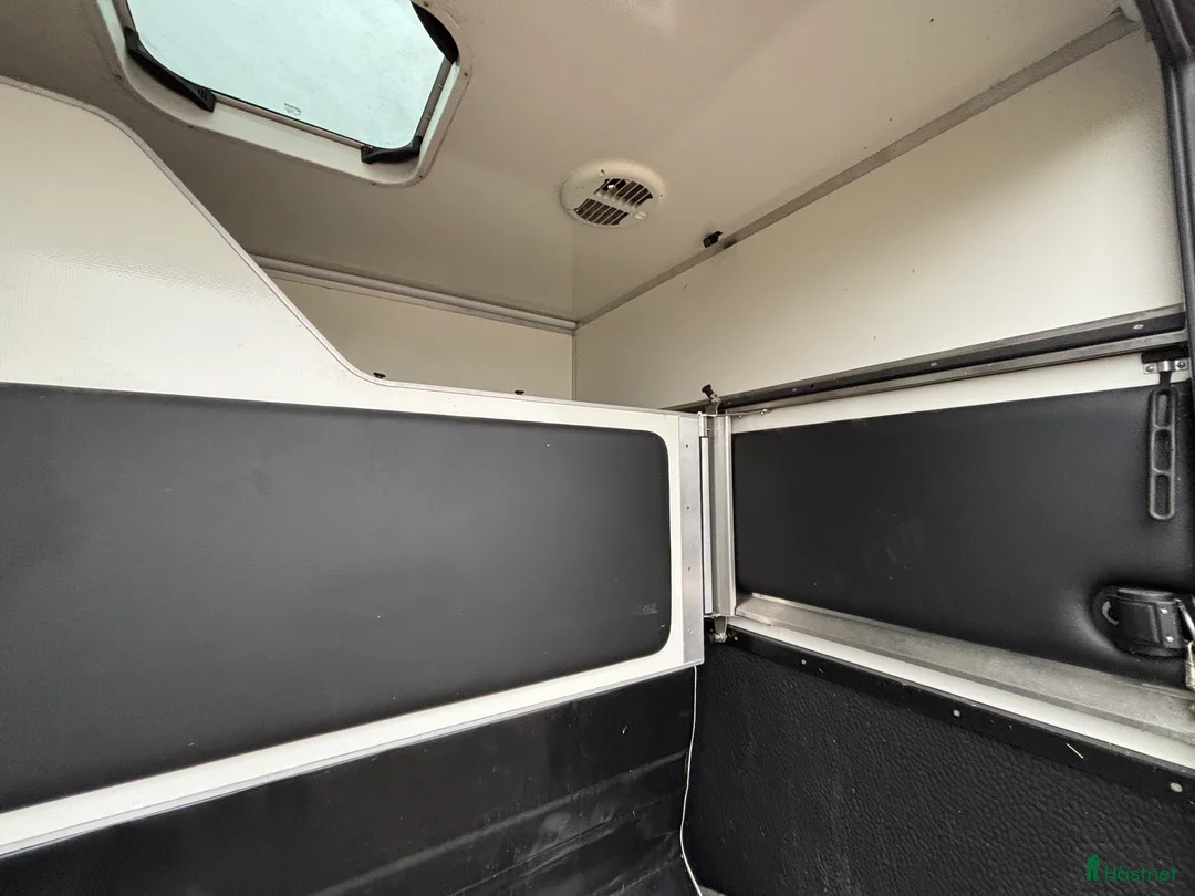 Hästlastbilar  fordon & transport till salu: Renault Master Krismar hästbil  i Laholm - Annons 11