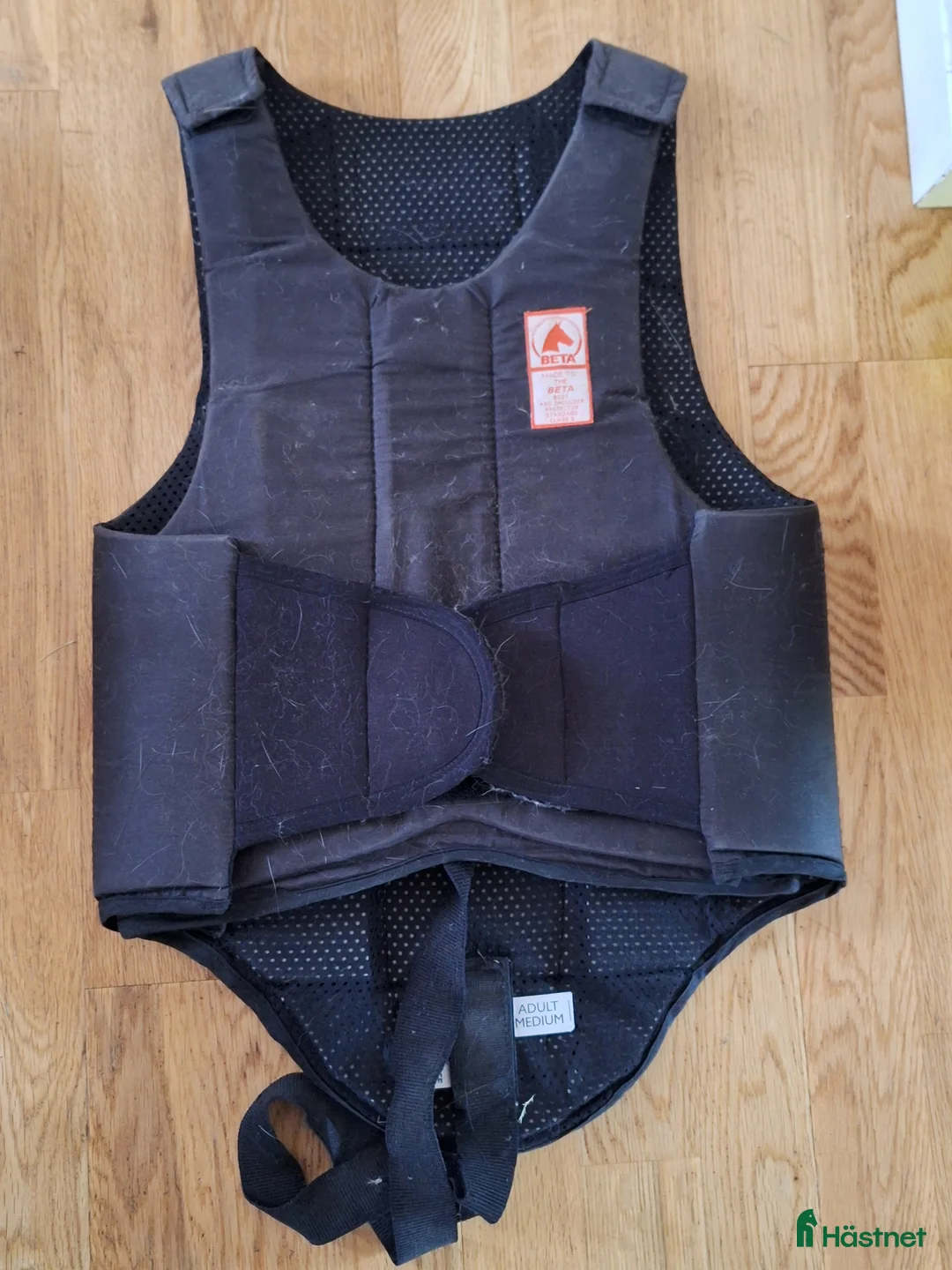 Säkerhetsvästar ryttarutrustning till salu: Säkerhetsväst barn och vuxen i Hållnäs - Annons 2