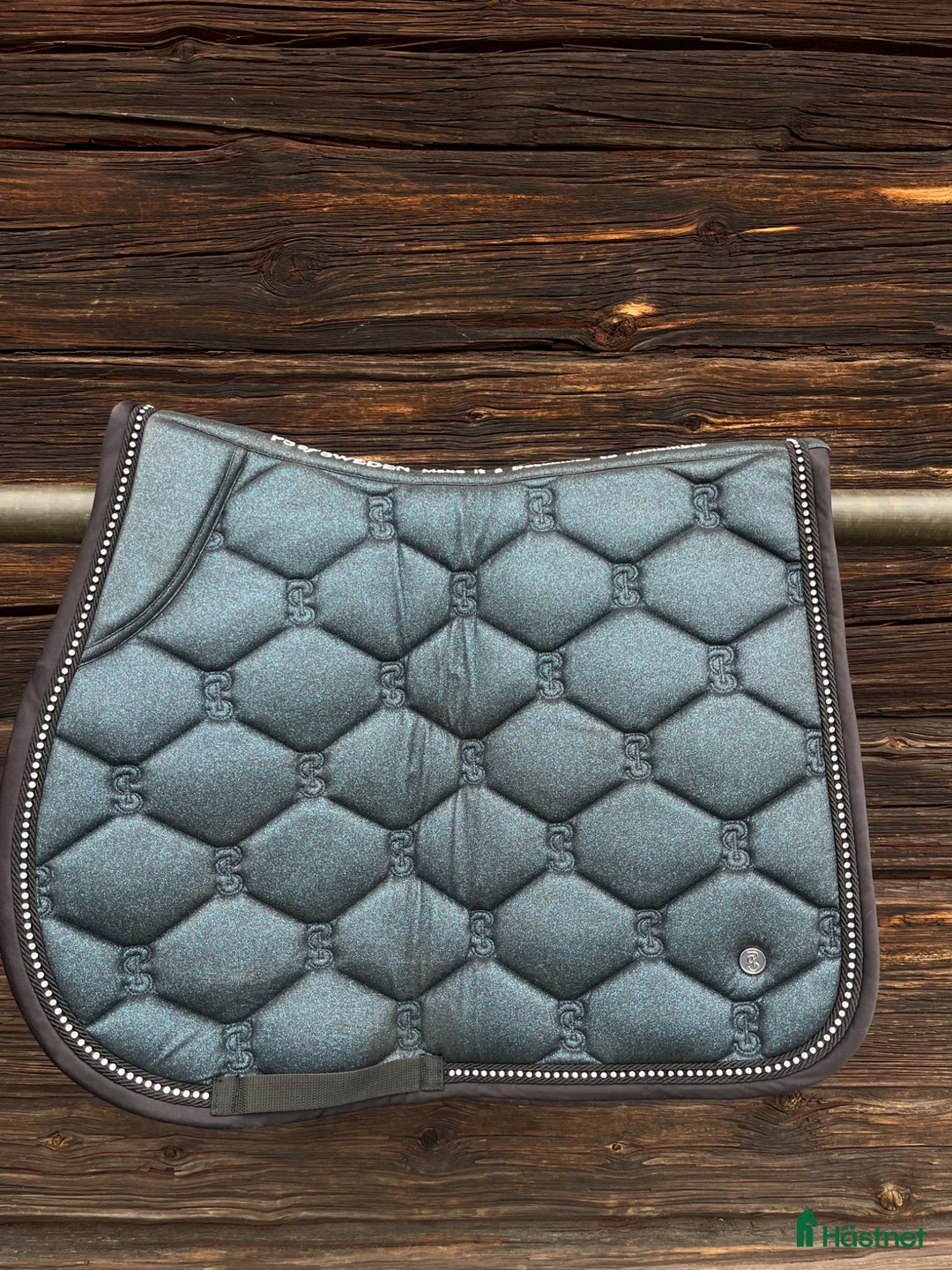 Schabrak & Vojlockar hästutrustning till salu: Märkes schabrak säljes  - Annons 1