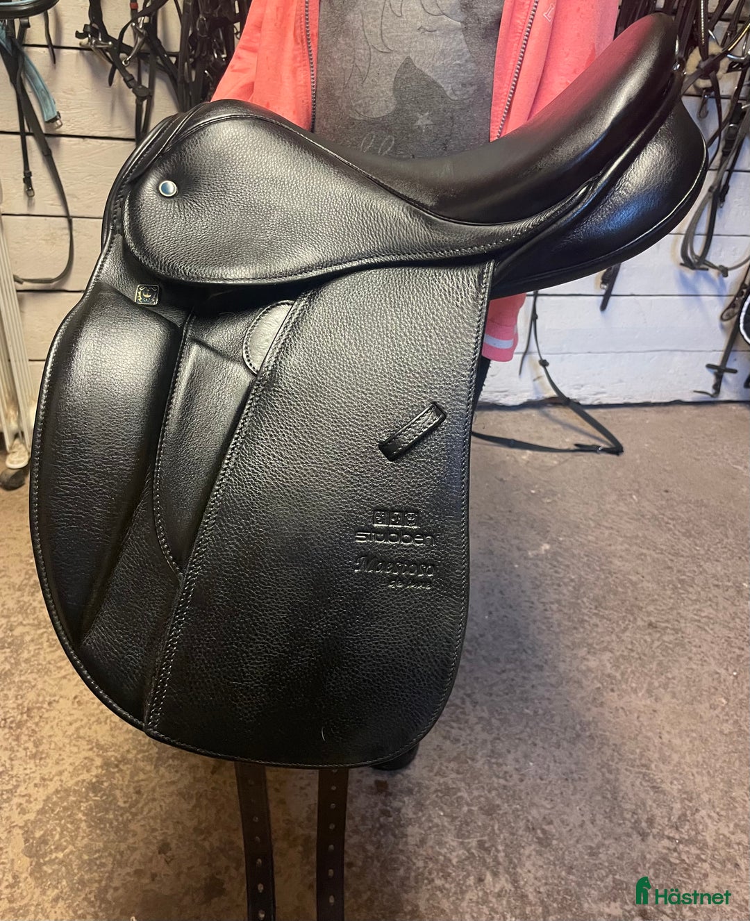 Sadlar hästutrustning till salu: Stübben Dressyr 16 i Tibro - Annons 1