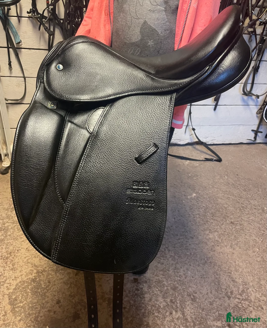 Sadlar hästutrustning till salu: Stübben Dressyr 16 i Tibro - Annons 1