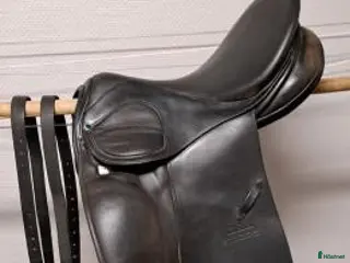 Sadlar hästutrustning Dressyrsadel 17’ 30 Stübben Scandica i Arvika - Annons 4