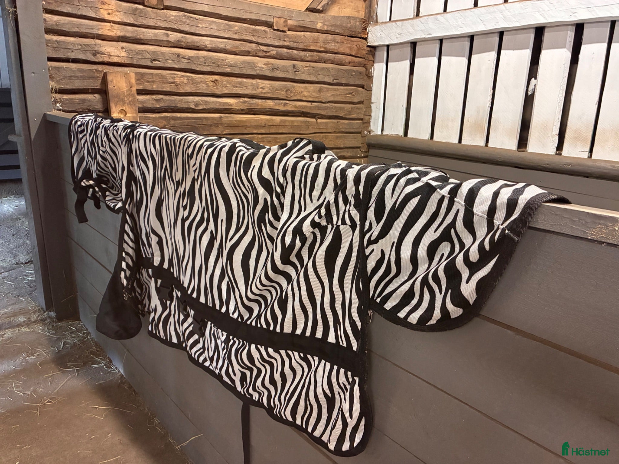 Täcken hästutrustning Flugtäcke Zebra - Annons 10