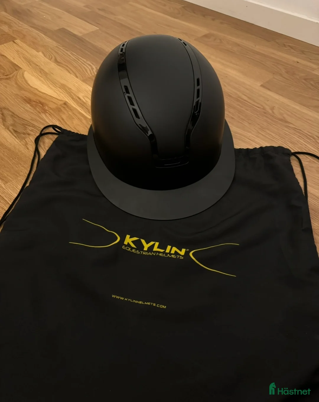 Hjälmar ryttarutrustning till salu: Ridhjälm  i Eskilstuna - Annons 1